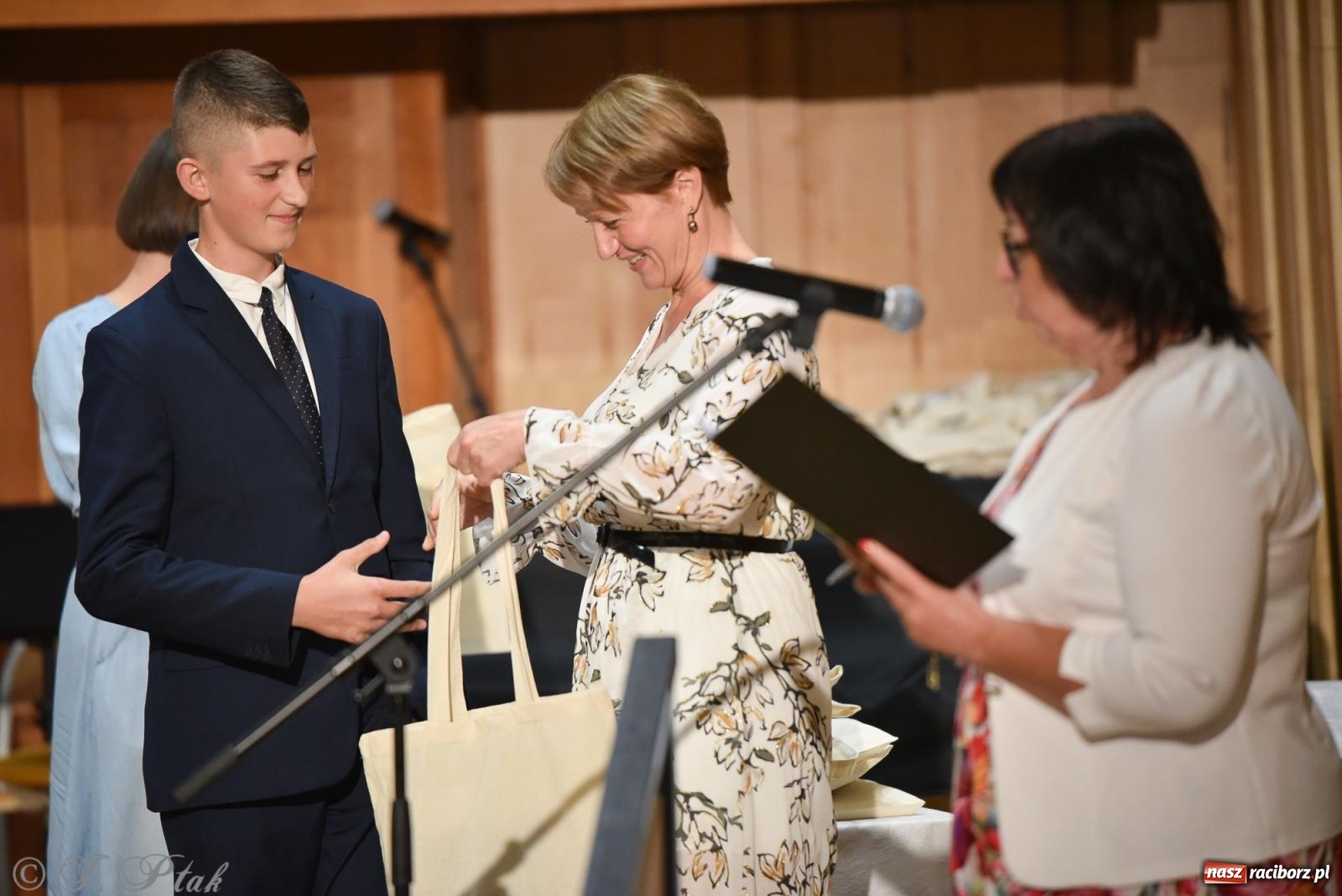 Zdjęcie w galerii na portalu naszraciborz.pl: Koncert absolwentów raciborskiej szkoły muzycznej wiadomości z regionu