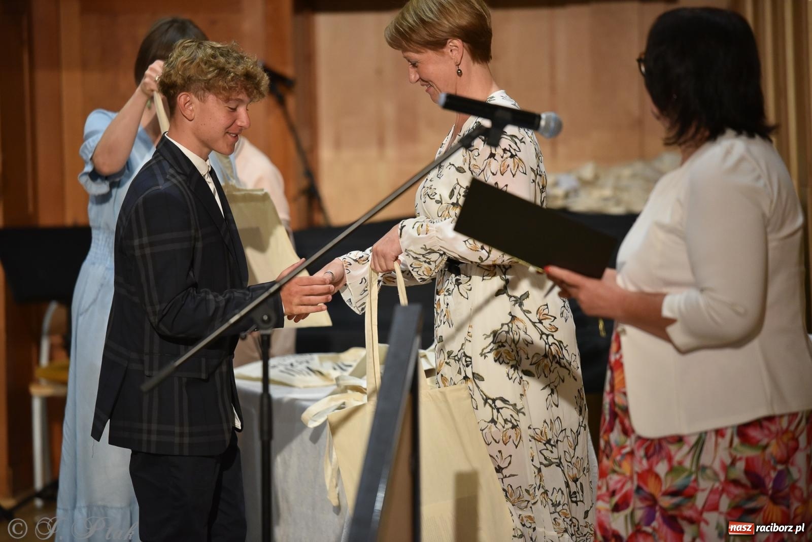 Zdjęcie w galerii na portalu naszraciborz.pl: Koncert absolwentów raciborskiej szkoły muzycznej wiadomości z regionu