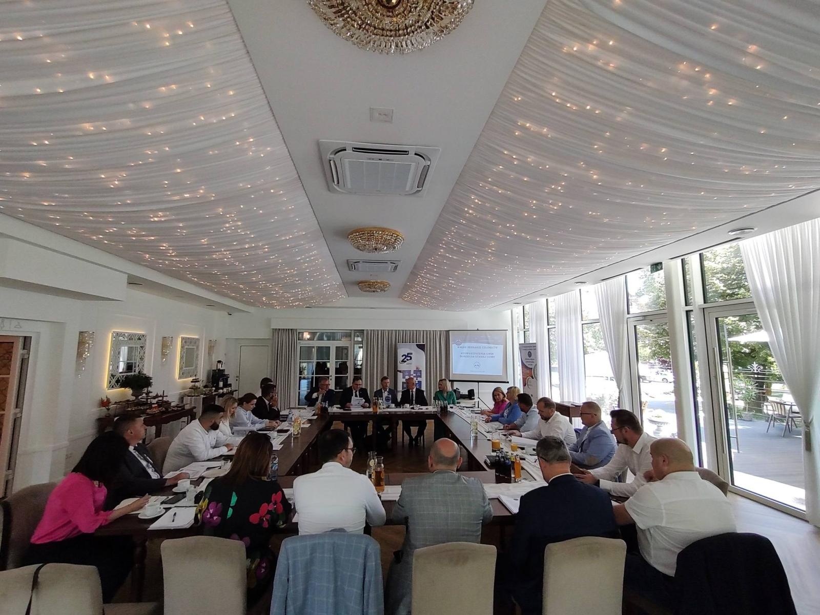 Zdjęcie w galerii na portalu naszraciborz.pl: Stowarzyszenie Gmin Dorzecza Górnej Odry ma nowy zarząd wiadomości z regionu