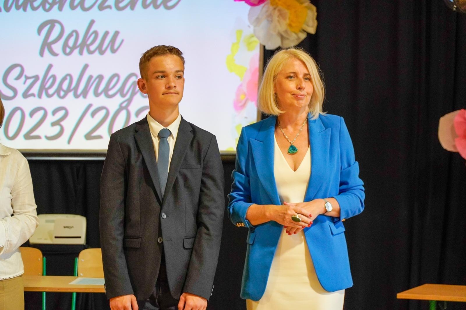 Zdjęcie w galerii na portalu naszraciborz.pl: Powiatowe i miejskie zakończenie roku szkolnego. Mamy już wakacje 2024 [FOTO i WIDEO] wiadomości z regionu