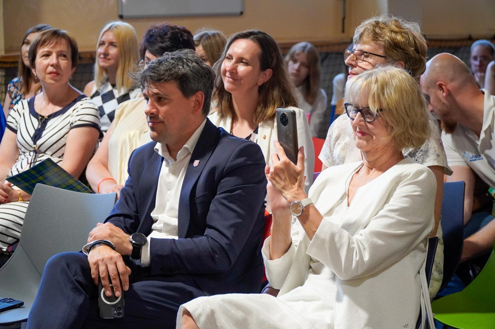 Zdjęcie w galerii na portalu naszraciborz.pl: Powiatowe i miejskie zakończenie roku szkolnego. Mamy już wakacje 2024 [FOTO i WIDEO] wiadomości z regionu