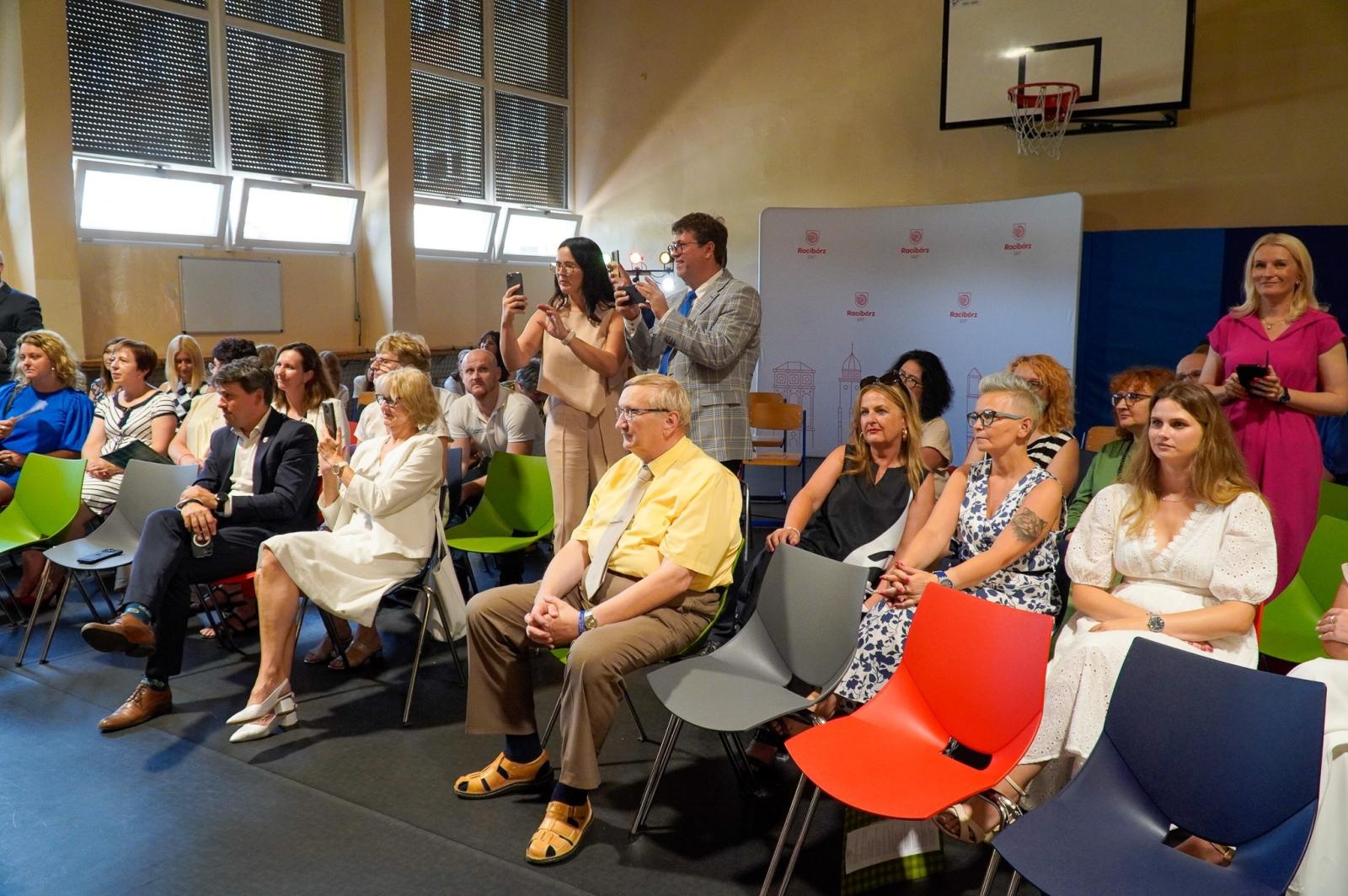 Zdjęcie w galerii na portalu naszraciborz.pl: Powiatowe i miejskie zakończenie roku szkolnego. Mamy już wakacje 2024 [FOTO i WIDEO] wiadomości z regionu