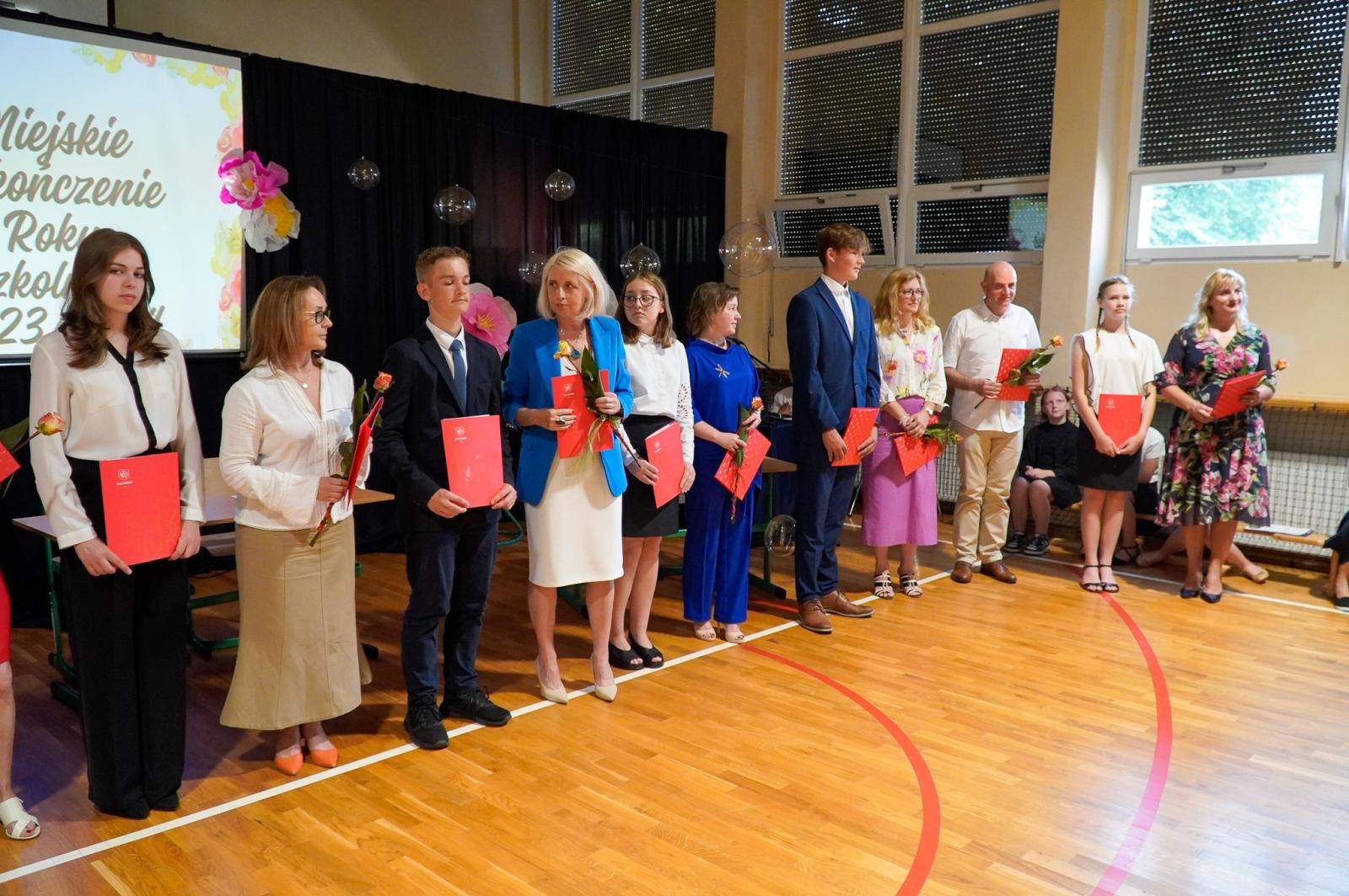 Zdjęcie w galerii na portalu naszraciborz.pl: Powiatowe i miejskie zakończenie roku szkolnego. Mamy już wakacje 2024 [FOTO i WIDEO] wiadomości z regionu