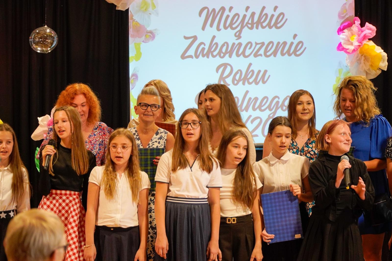 Zdjęcie w galerii na portalu naszraciborz.pl: Powiatowe i miejskie zakończenie roku szkolnego. Mamy już wakacje 2024 [FOTO i WIDEO] wiadomości z regionu