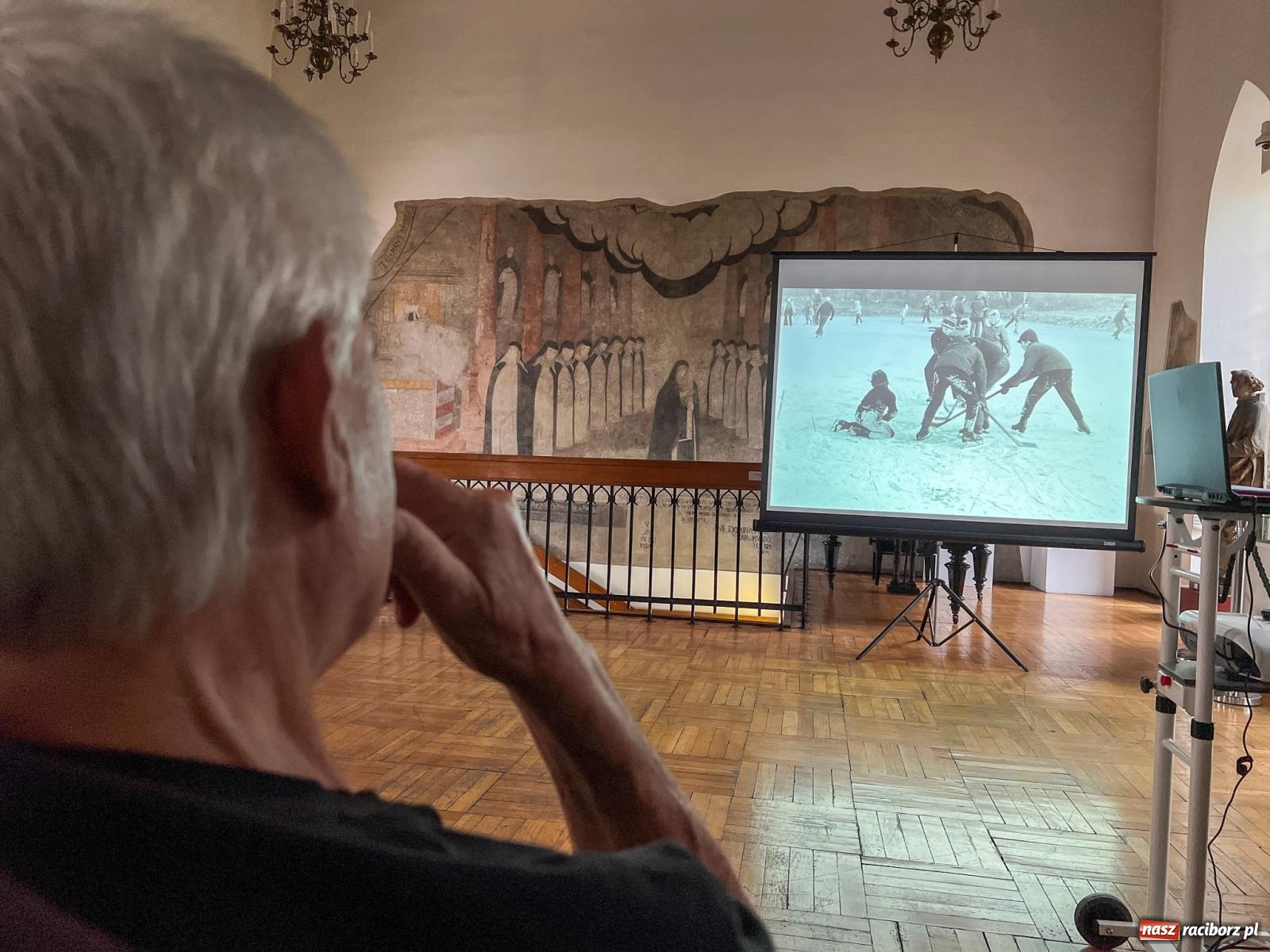 Zdjęcie w galerii na portalu naszraciborz.pl: Raciborski PRL na zdjęciach Jerzego Reżnego. Wystawa, którą trzeba zobaczyć wiadomości z regionu