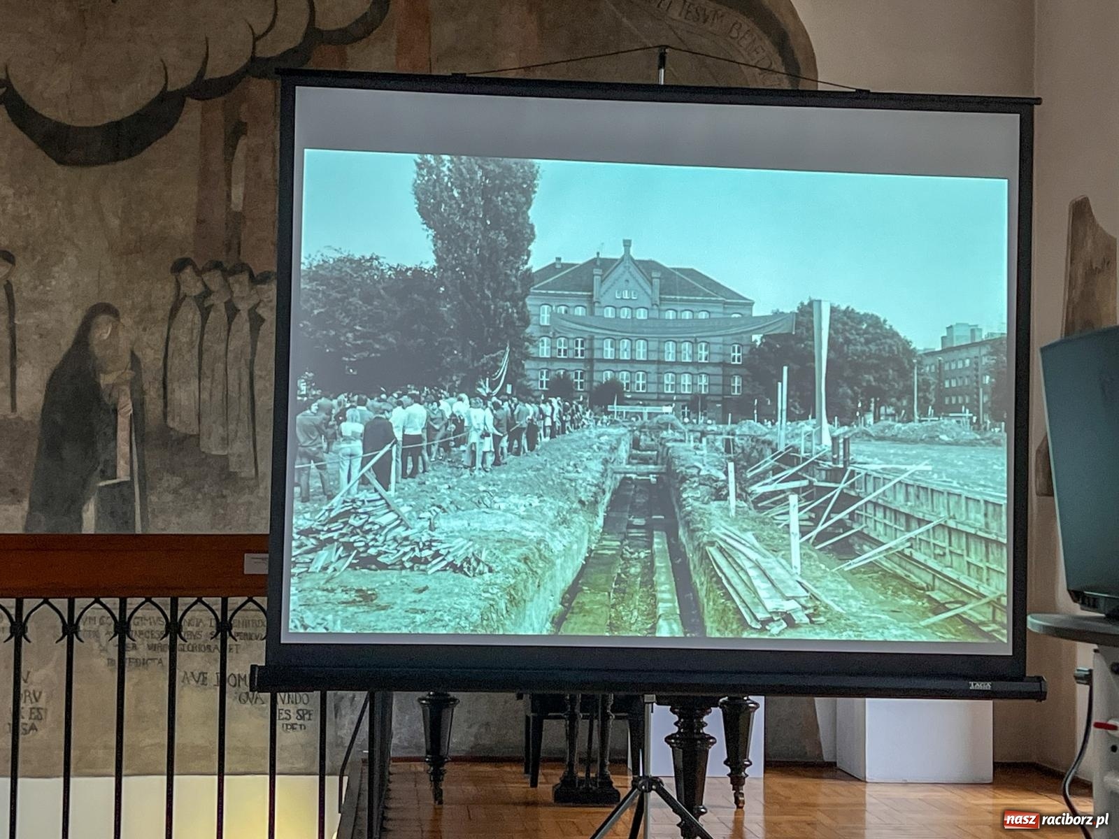 Zdjęcie w galerii na portalu naszraciborz.pl: Raciborski PRL na zdjęciach Jerzego Reżnego. Wystawa, którą trzeba zobaczyć wiadomości z regionu