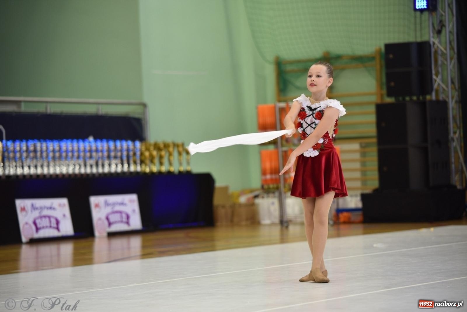 Zdjęcie w galerii na portalu naszraciborz.pl: Racibórz gospodarzem 17. Mistrzostw Europy Mażoretek [FOTO] wiadomości z regionu