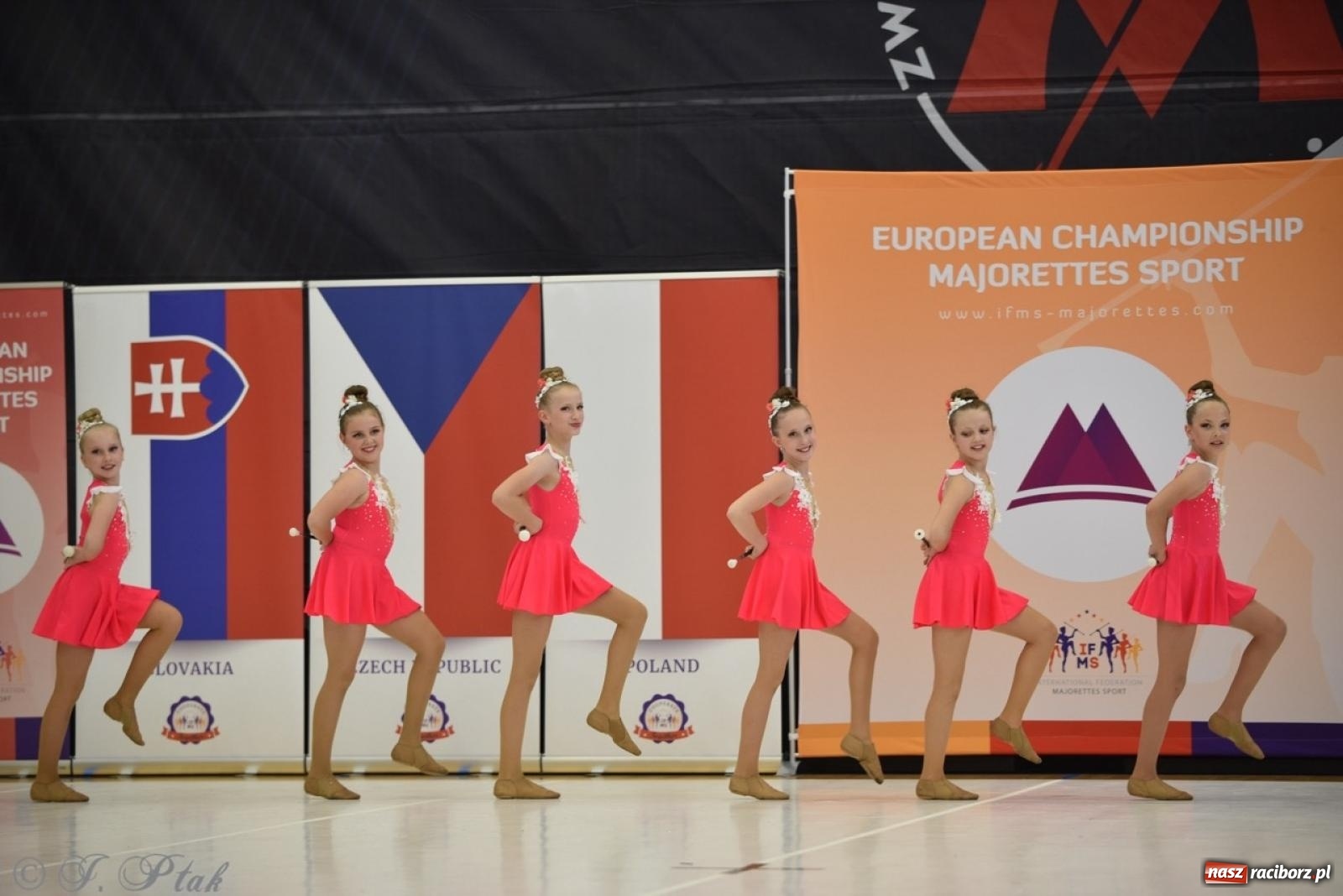 Zdjęcie w galerii na portalu naszraciborz.pl: Racibórz gospodarzem 17. Mistrzostw Europy Mażoretek [FOTO] wiadomości z regionu