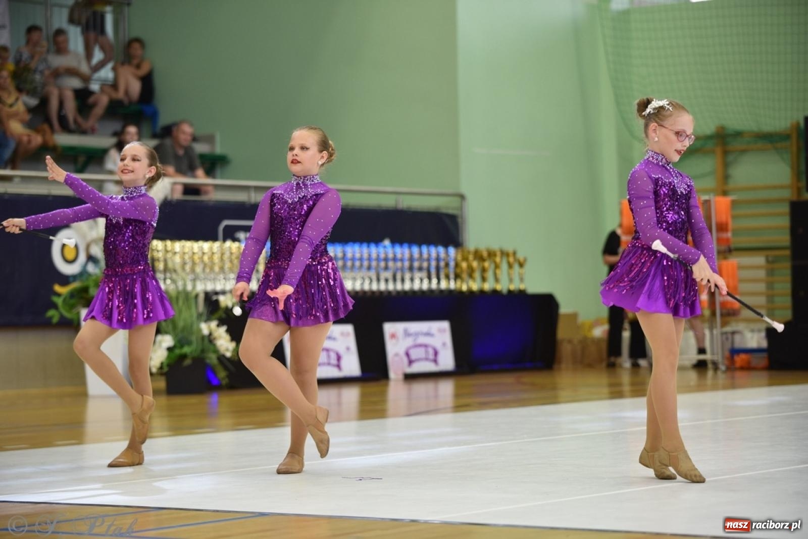 Zdjęcie w galerii na portalu naszraciborz.pl: Racibórz gospodarzem 17. Mistrzostw Europy Mażoretek [FOTO] wiadomości z regionu