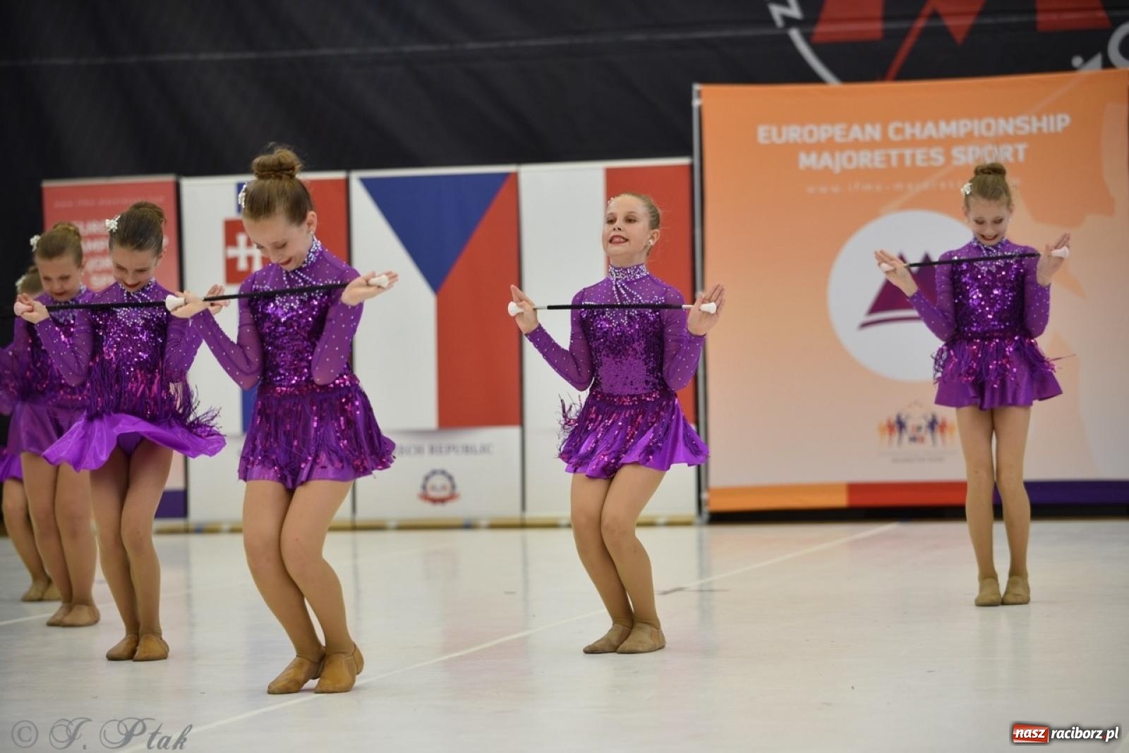 Zdjęcie w galerii na portalu naszraciborz.pl: Racibórz gospodarzem 17. Mistrzostw Europy Mażoretek [FOTO] wiadomości z regionu
