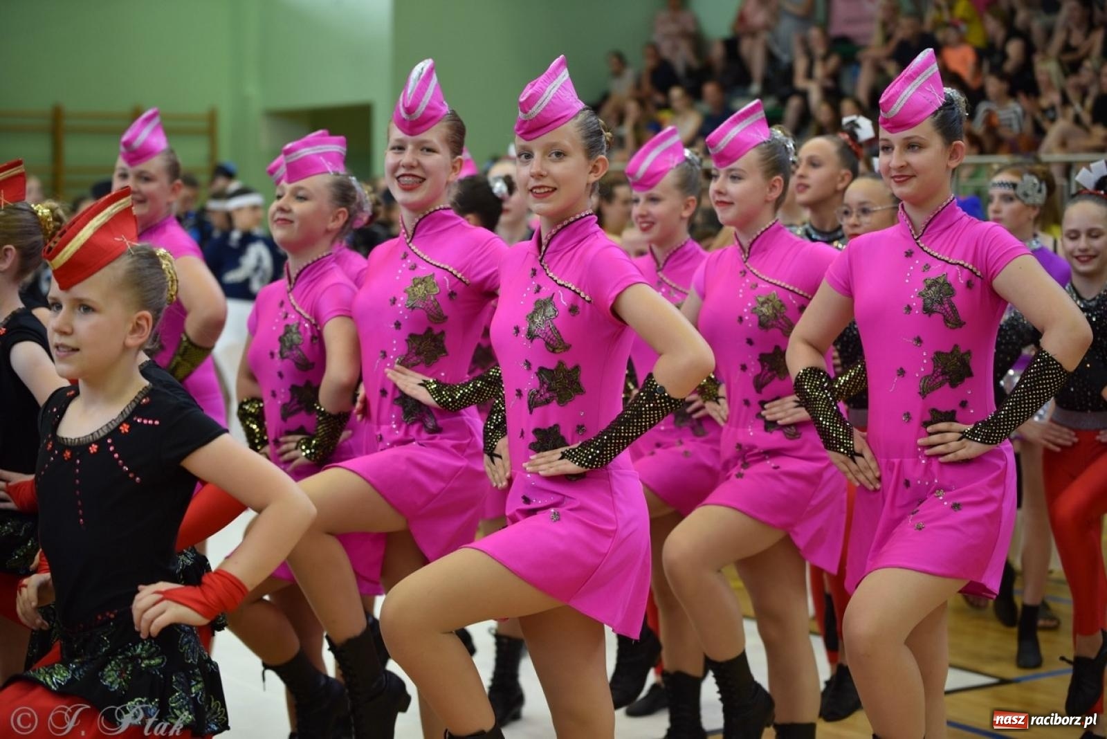 Zdjęcie w galerii na portalu naszraciborz.pl: Racibórz gospodarzem 17. Mistrzostw Europy Mażoretek [FOTO] wiadomości z regionu