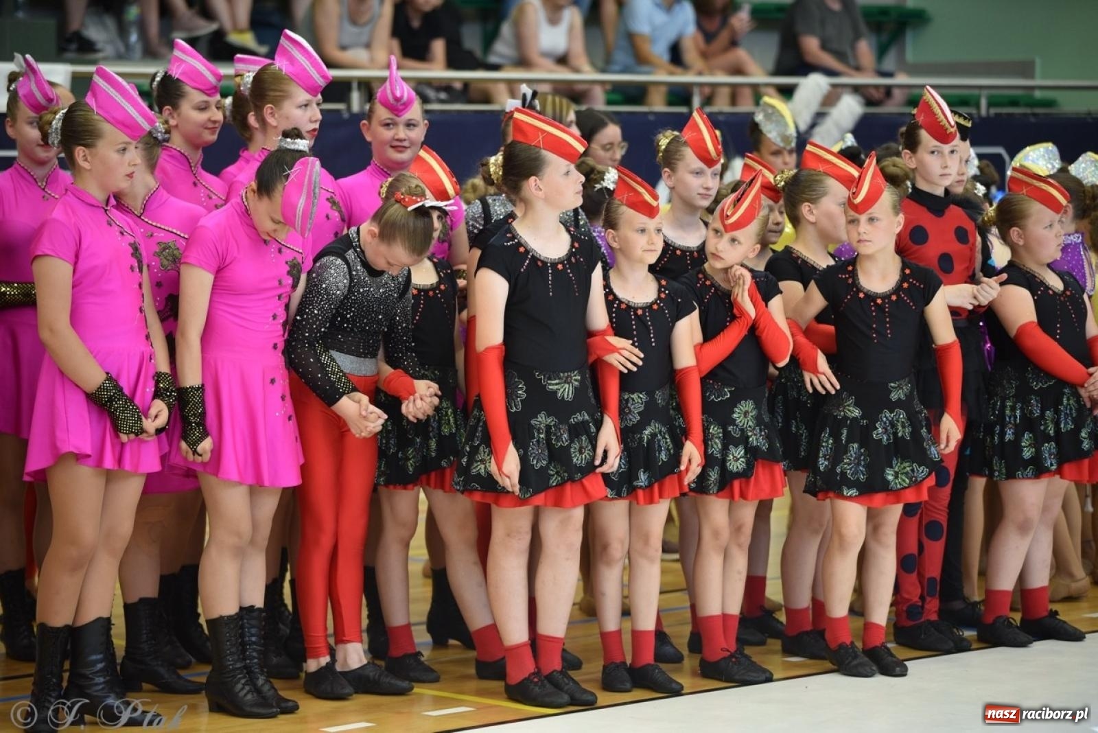 Zdjęcie w galerii na portalu naszraciborz.pl: Racibórz gospodarzem 17. Mistrzostw Europy Mażoretek [FOTO] wiadomości z regionu