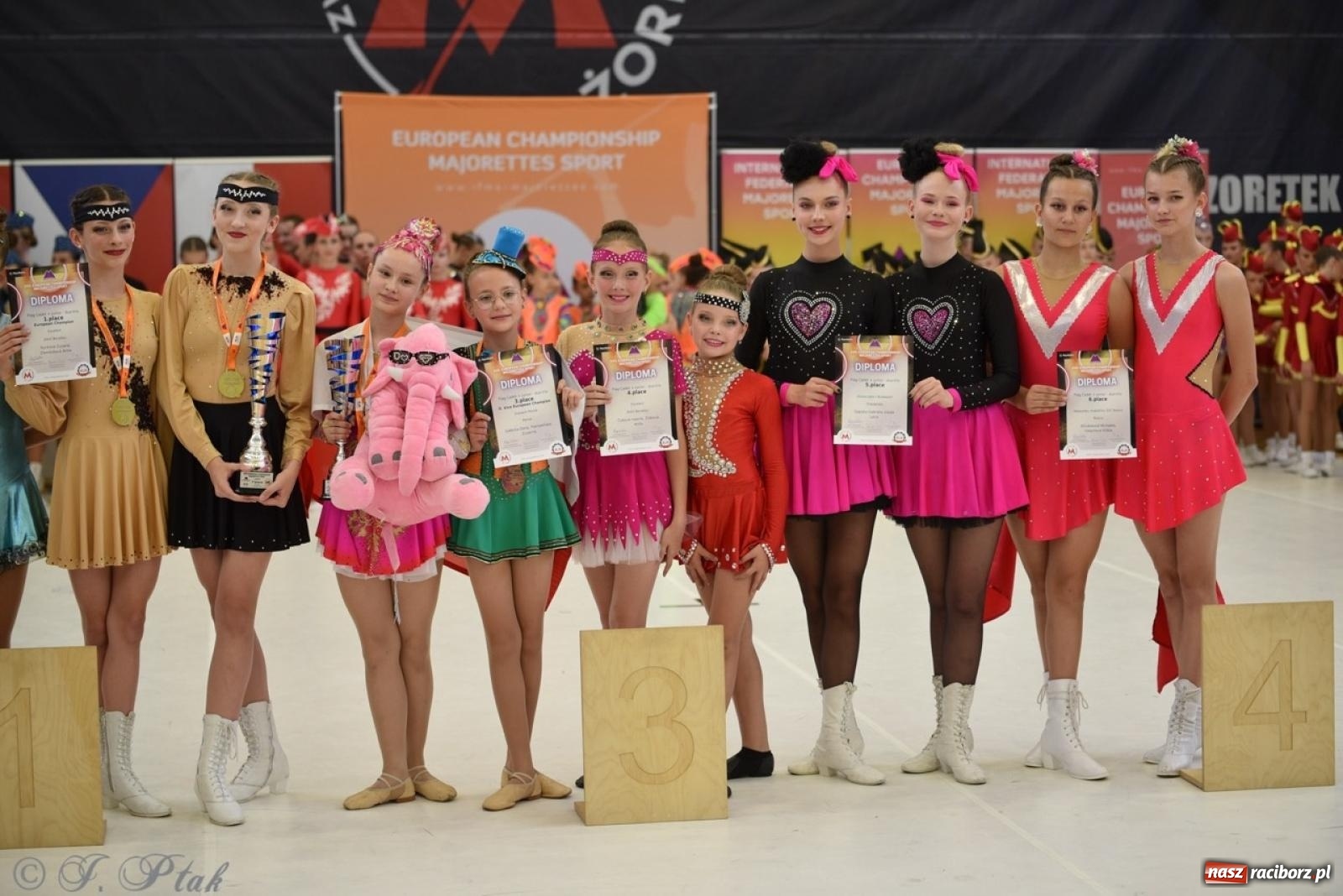Zdjęcie w galerii na portalu naszraciborz.pl: Racibórz gospodarzem 17. Mistrzostw Europy Mażoretek [FOTO] wiadomości z regionu