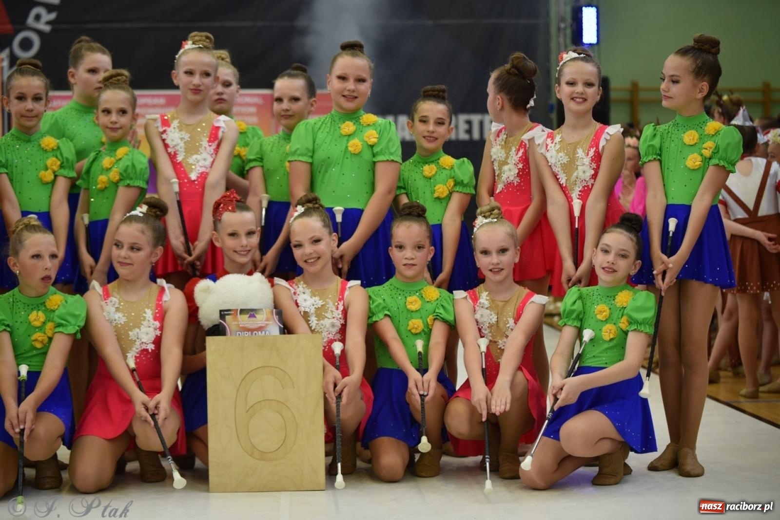 Zdjęcie w galerii na portalu naszraciborz.pl: Racibórz gospodarzem 17. Mistrzostw Europy Mażoretek [FOTO] wiadomości z regionu