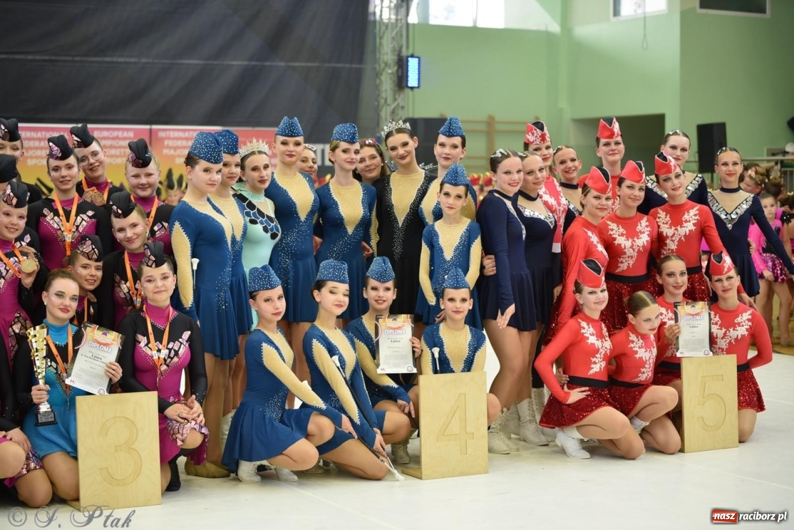 Zdjęcie w galerii na portalu naszraciborz.pl: Racibórz gospodarzem 17. Mistrzostw Europy Mażoretek [FOTO] wiadomości z regionu