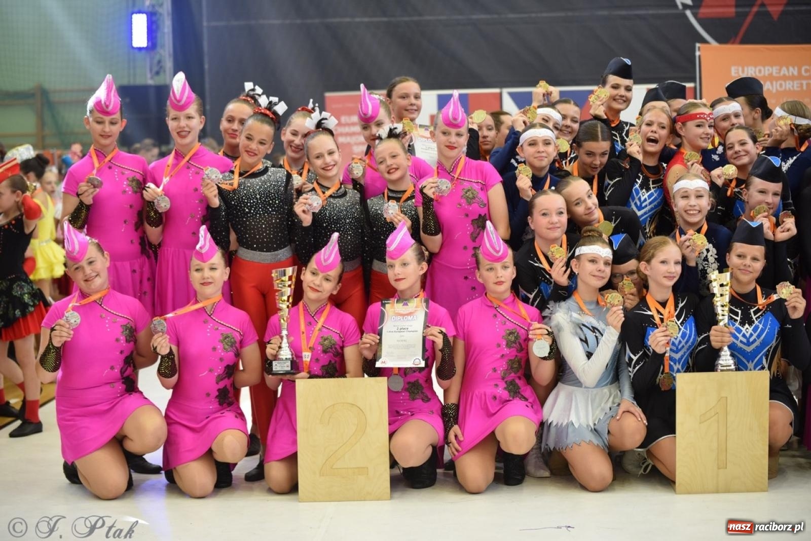 Zdjęcie w galerii na portalu naszraciborz.pl: Racibórz gospodarzem 17. Mistrzostw Europy Mażoretek [FOTO] wiadomości z regionu