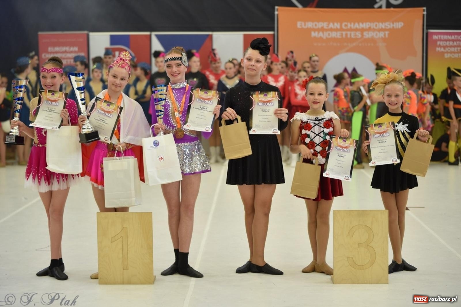 Zdjęcie w galerii na portalu naszraciborz.pl: Racibórz gospodarzem 17. Mistrzostw Europy Mażoretek [FOTO] wiadomości z regionu