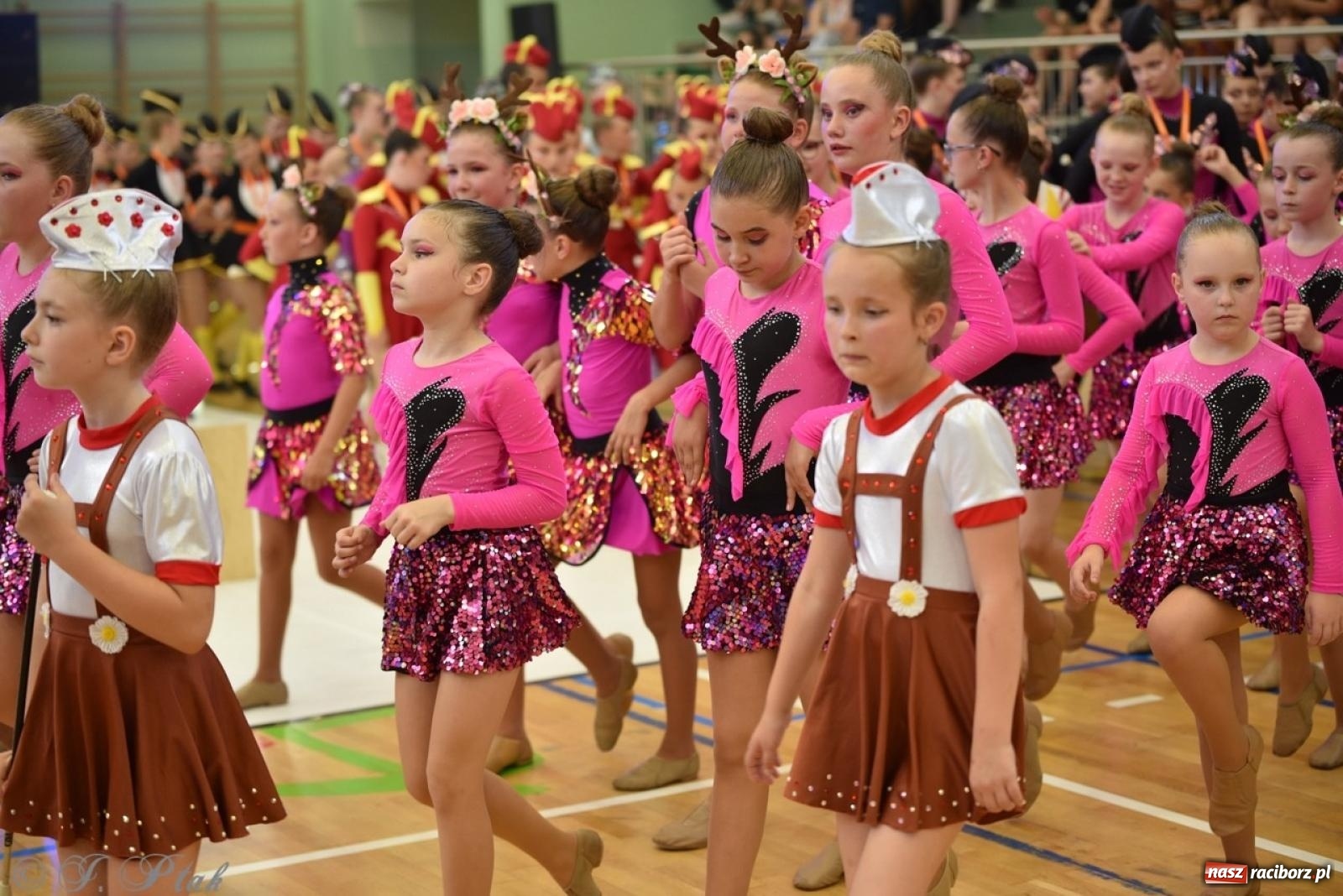 Zdjęcie w galerii na portalu naszraciborz.pl: Racibórz gospodarzem 17. Mistrzostw Europy Mażoretek [FOTO] wiadomości z regionu