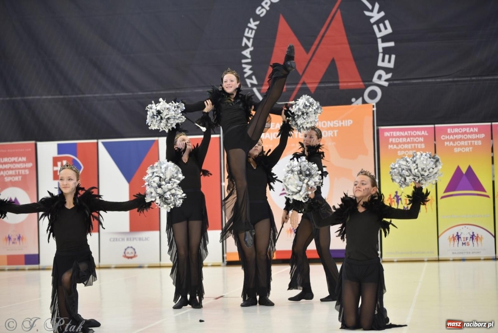 Zdjęcie w galerii na portalu naszraciborz.pl: Racibórz gospodarzem 17. Mistrzostw Europy Mażoretek [FOTO] wiadomości z regionu