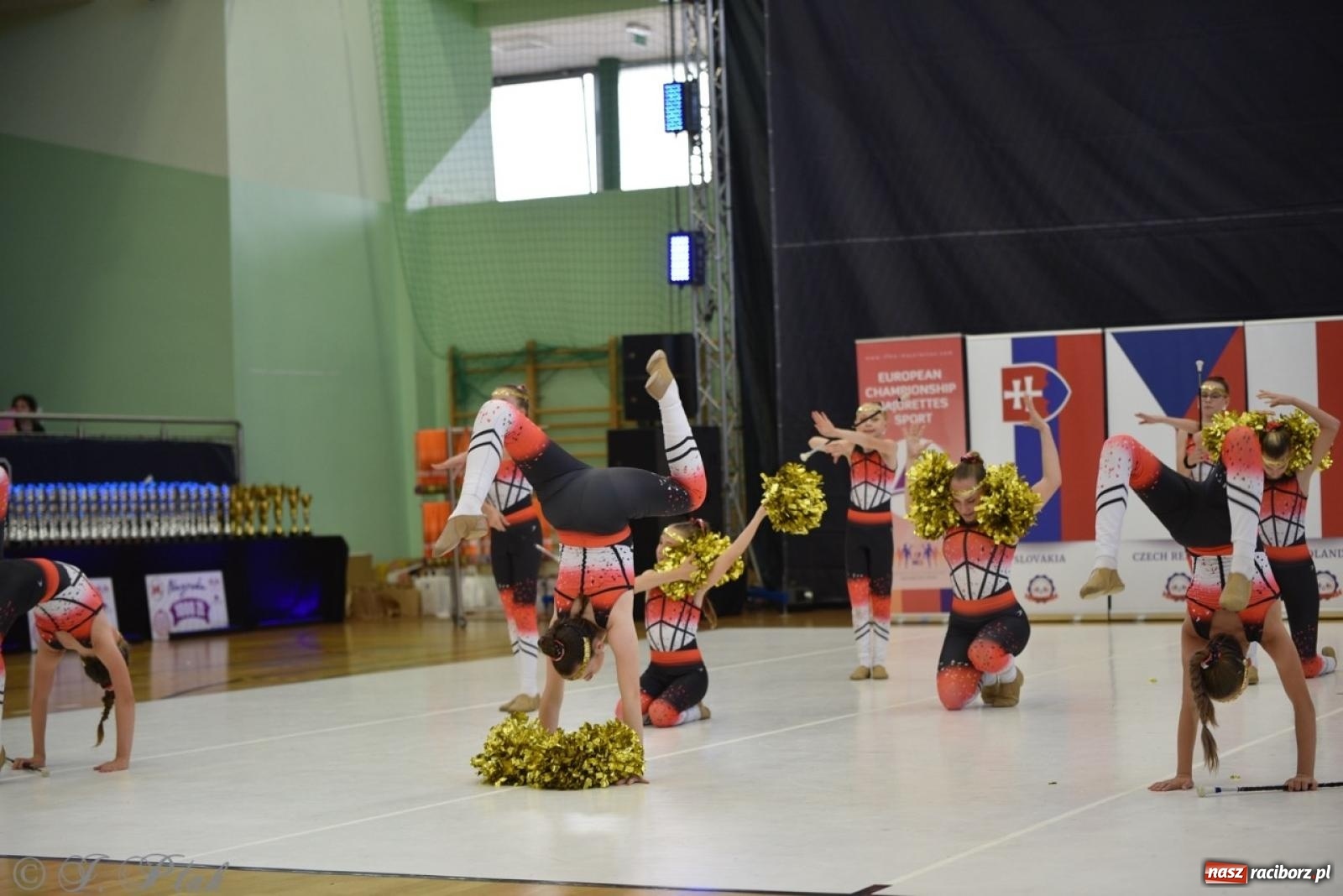 Zdjęcie w galerii na portalu naszraciborz.pl: Racibórz gospodarzem 17. Mistrzostw Europy Mażoretek [FOTO] wiadomości z regionu