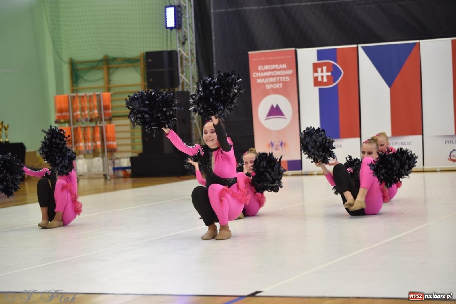 Zdjęcie w galerii na portalu naszraciborz.pl: Racibórz gospodarzem 17. Mistrzostw Europy Mażoretek [FOTO] wiadomości z regionu
