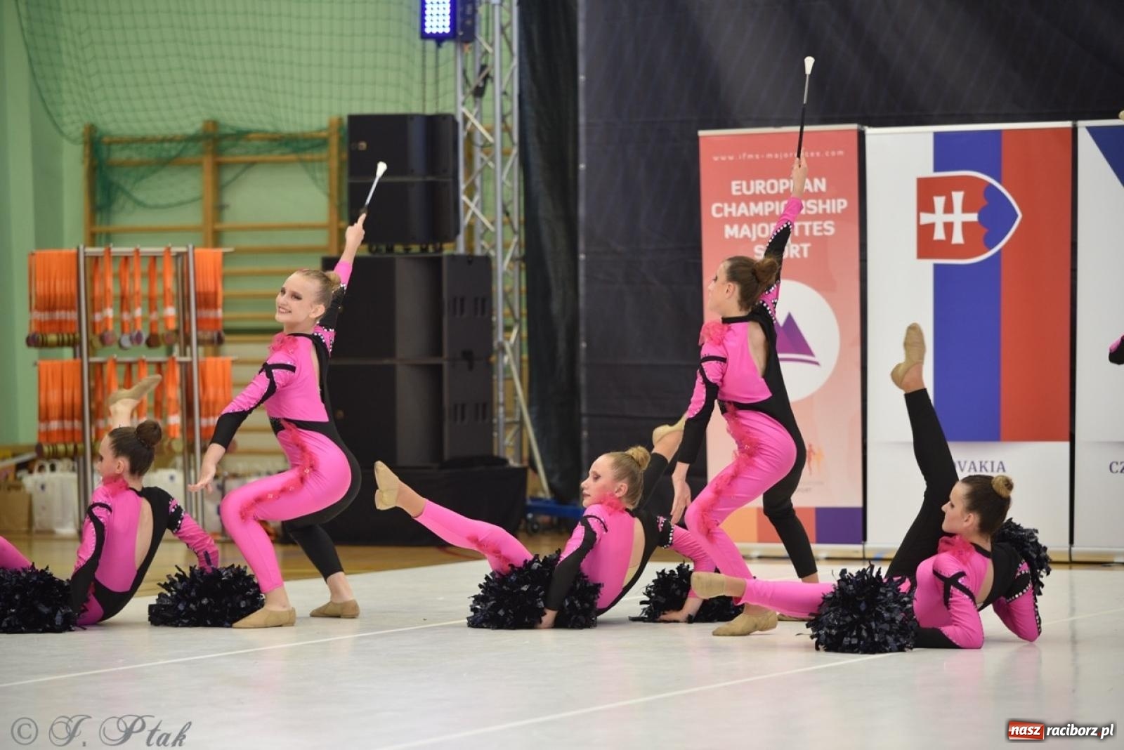 Zdjęcie w galerii na portalu naszraciborz.pl: Racibórz gospodarzem 17. Mistrzostw Europy Mażoretek [FOTO] wiadomości z regionu