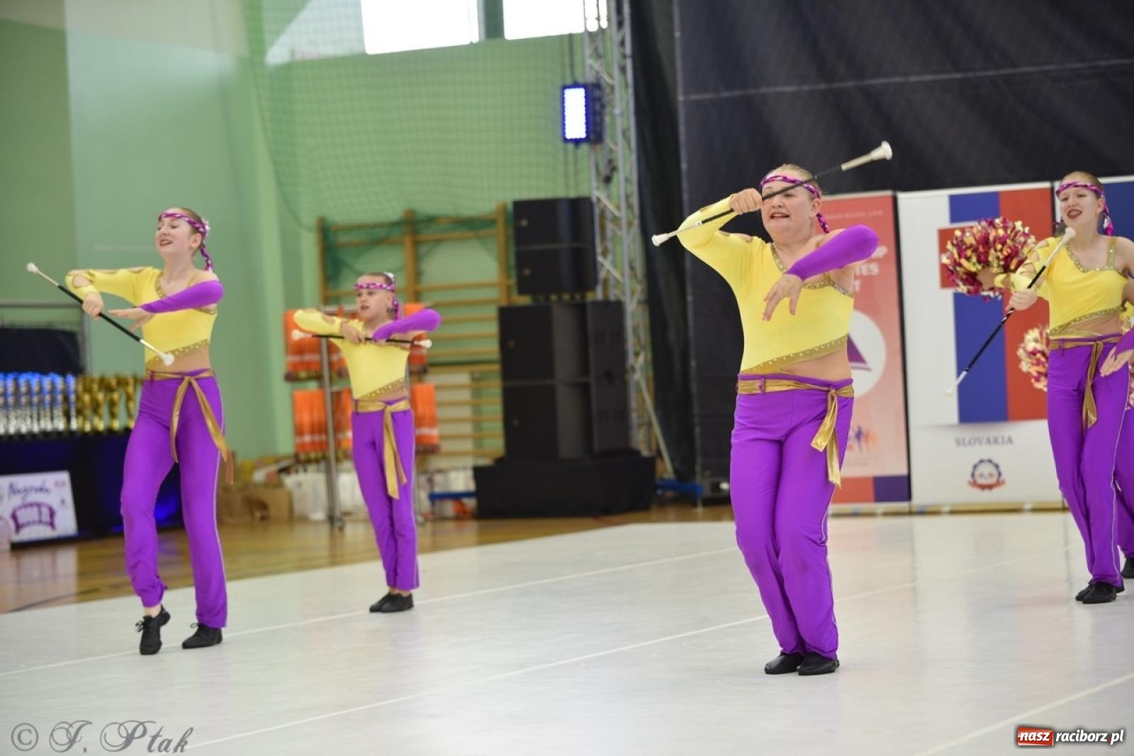 Zdjęcie w galerii na portalu naszraciborz.pl: Racibórz gospodarzem 17. Mistrzostw Europy Mażoretek [FOTO] wiadomości z regionu