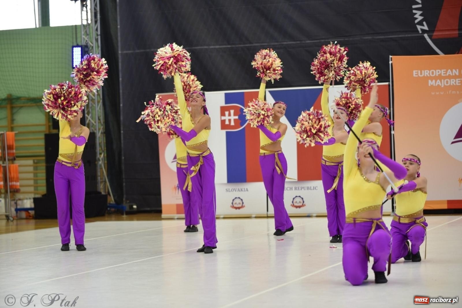 Zdjęcie w galerii na portalu naszraciborz.pl: Racibórz gospodarzem 17. Mistrzostw Europy Mażoretek [FOTO] wiadomości z regionu