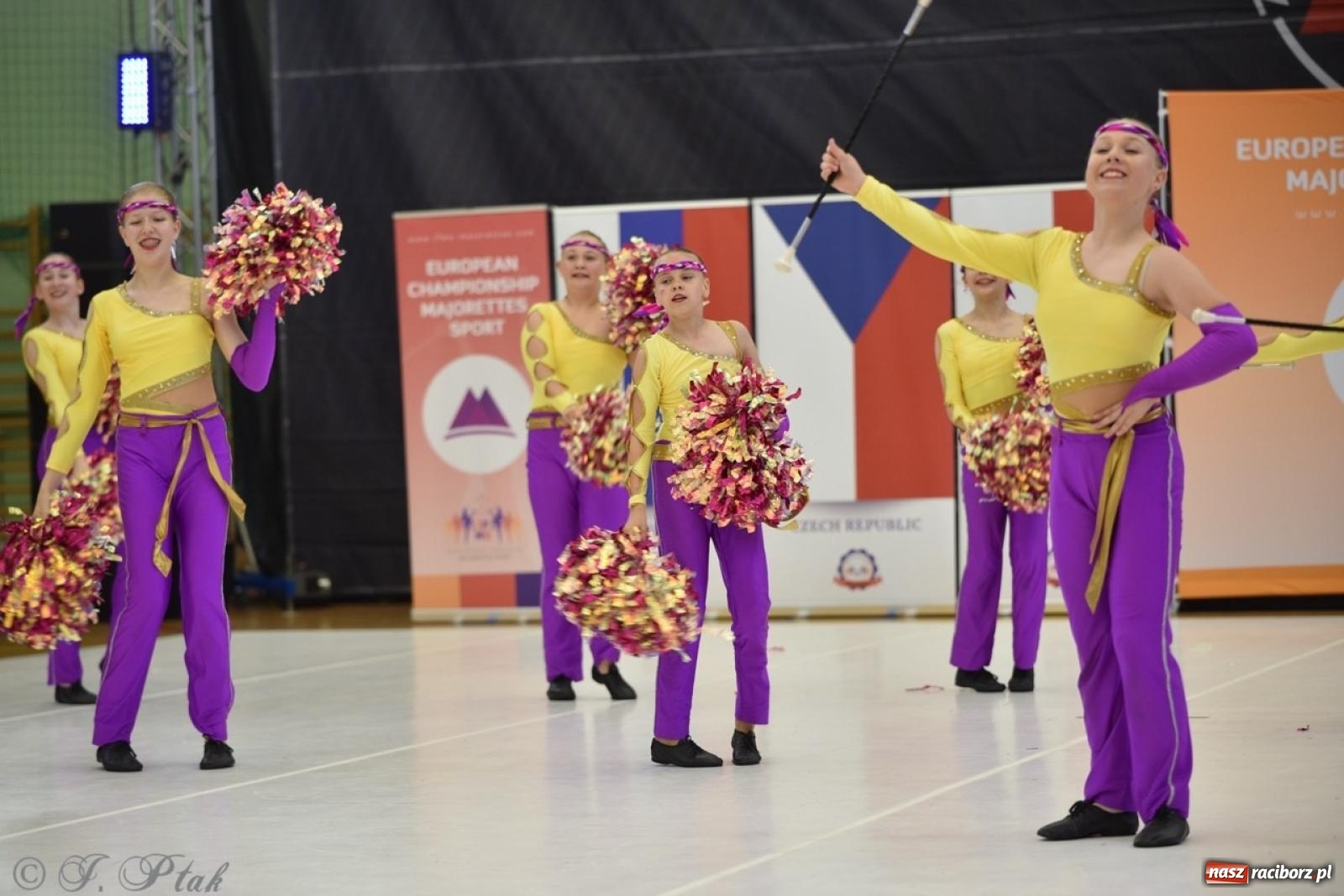 Zdjęcie w galerii na portalu naszraciborz.pl: Racibórz gospodarzem 17. Mistrzostw Europy Mażoretek [FOTO] wiadomości z regionu
