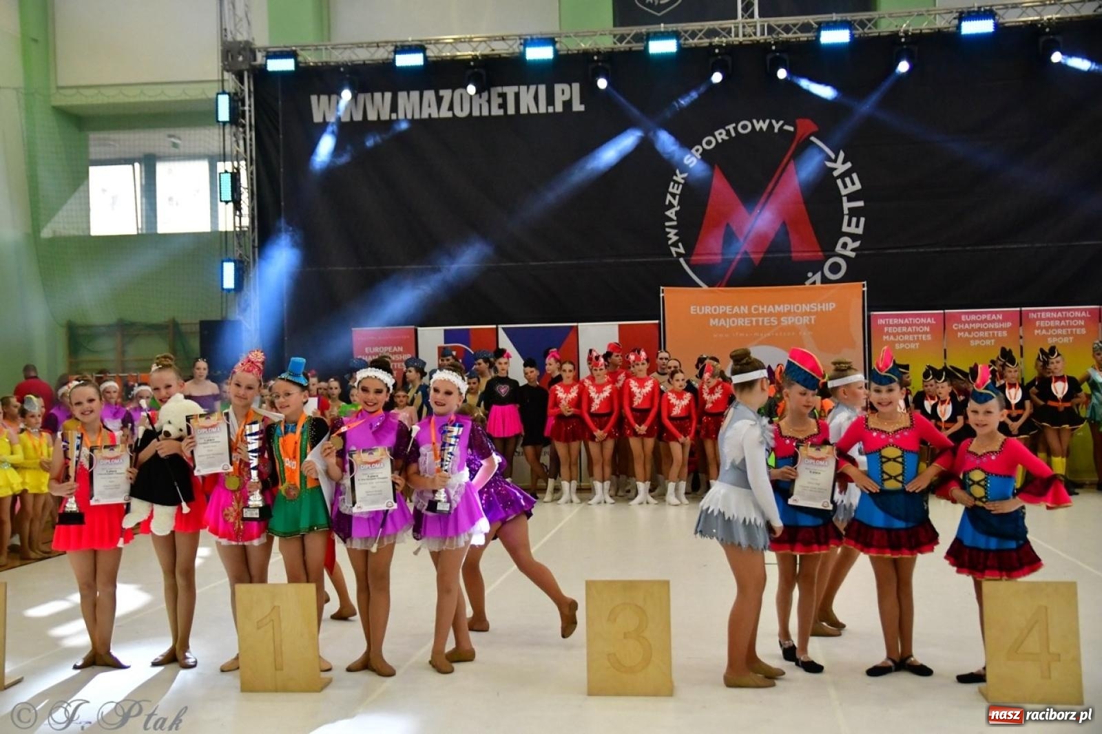 Zdjęcie w galerii na portalu naszraciborz.pl: Racibórz gospodarzem 17. Mistrzostw Europy Mażoretek [FOTO] wiadomości z regionu