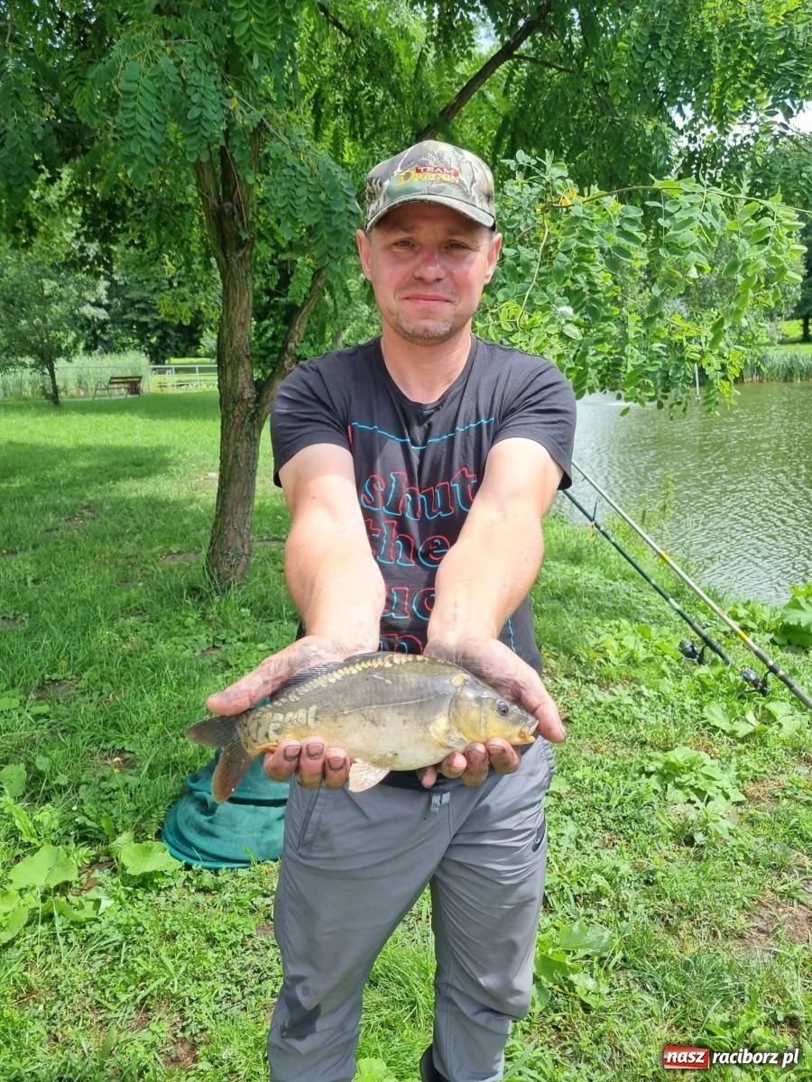 Zdjęcie w galerii na portalu naszraciborz.pl: Dawid Skatuła wygrał wędkarskie zawody spławikowe w Krowiarkach wiadomości z regionu