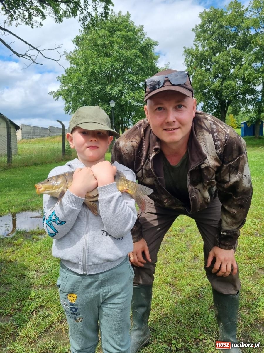 Zdjęcie w galerii na portalu naszraciborz.pl: Dawid Skatuła wygrał wędkarskie zawody spławikowe w Krowiarkach wiadomości z regionu
