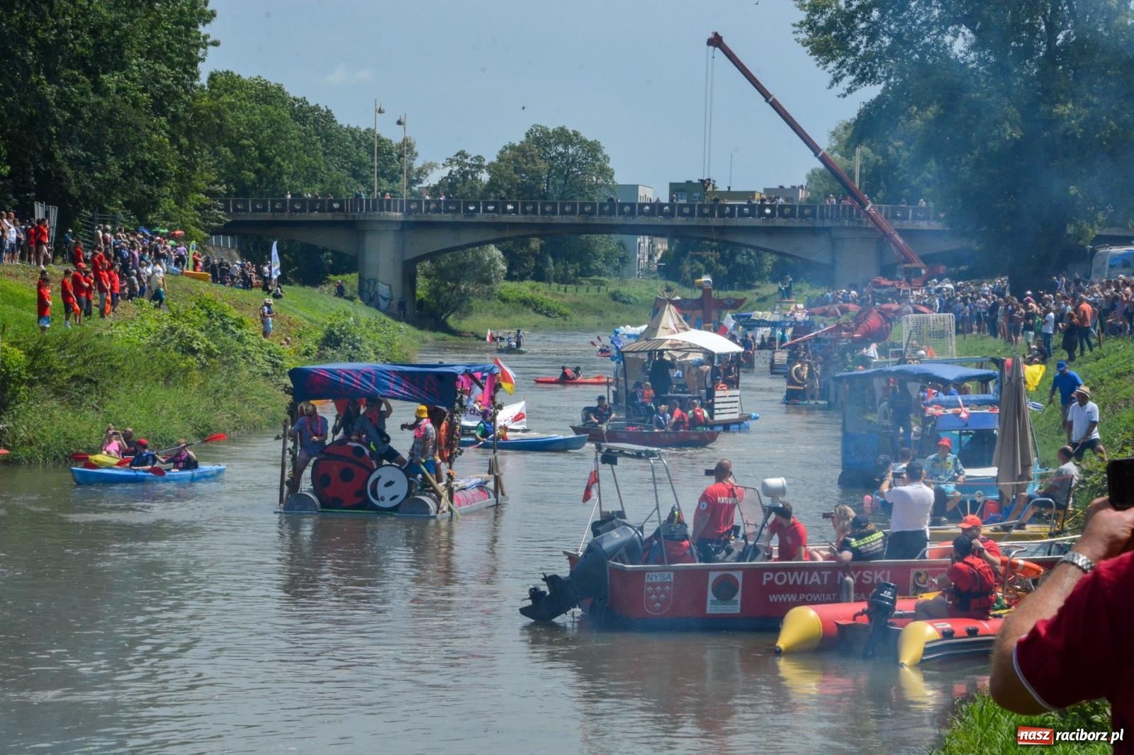 Zdjęcie w galerii na portalu naszraciborz.pl: Panny młode, Indianie i drużyna Shreka. 25. Pływadło w drodze do Koźla [FOTO i WIDEO] wiadomości z regionu