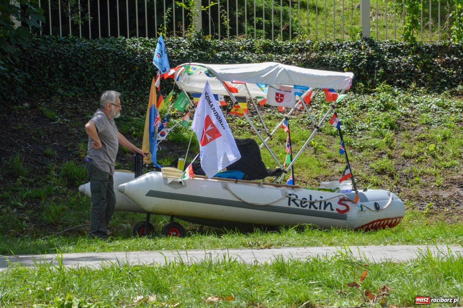 Zdjęcie w galerii na portalu naszraciborz.pl: Panny młode, Indianie i drużyna Shreka. 25. Pływadło w drodze do Koźla [FOTO i WIDEO] wiadomości z regionu