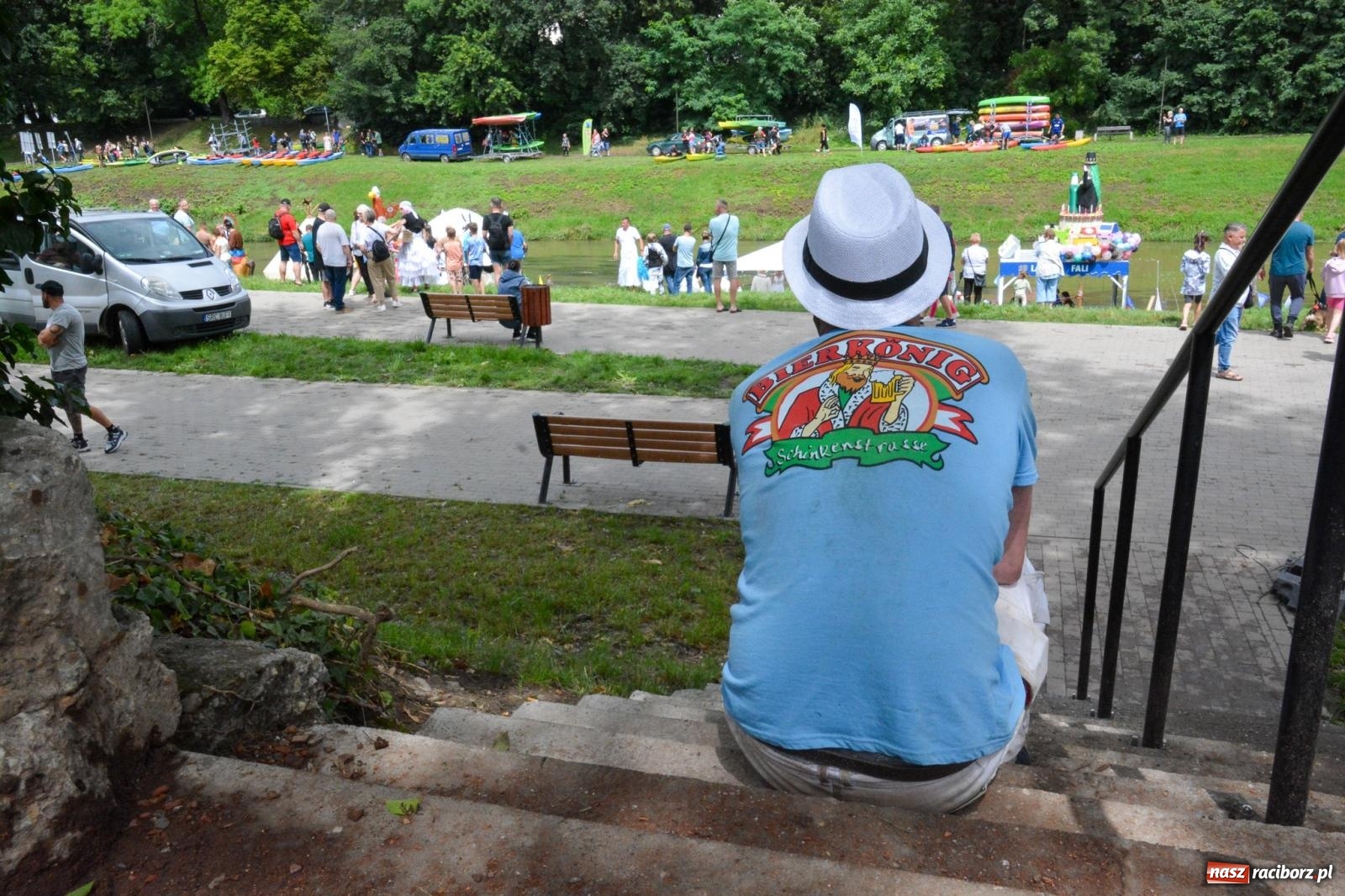 Zdjęcie w galerii na portalu naszraciborz.pl: Panny młode, Indianie i drużyna Shreka. 25. Pływadło w drodze do Koźla [FOTO i WIDEO] wiadomości z regionu