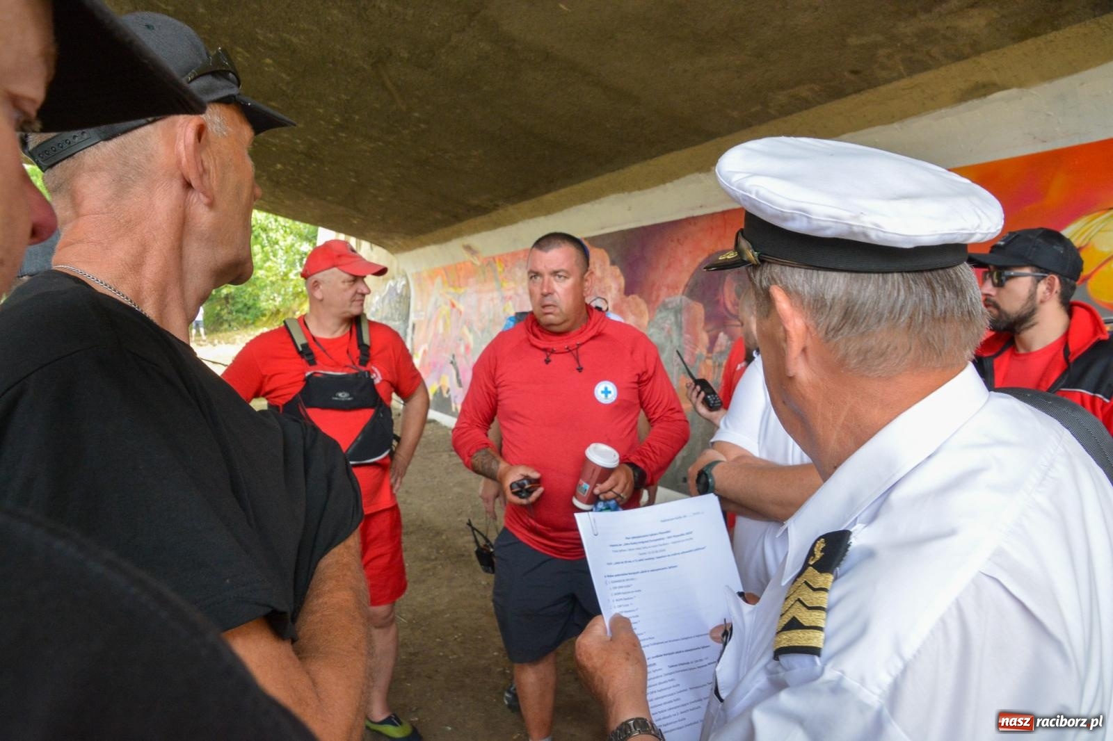 Zdjęcie w galerii na portalu naszraciborz.pl: Panny młode, Indianie i drużyna Shreka. 25. Pływadło w drodze do Koźla [FOTO i WIDEO] wiadomości z regionu