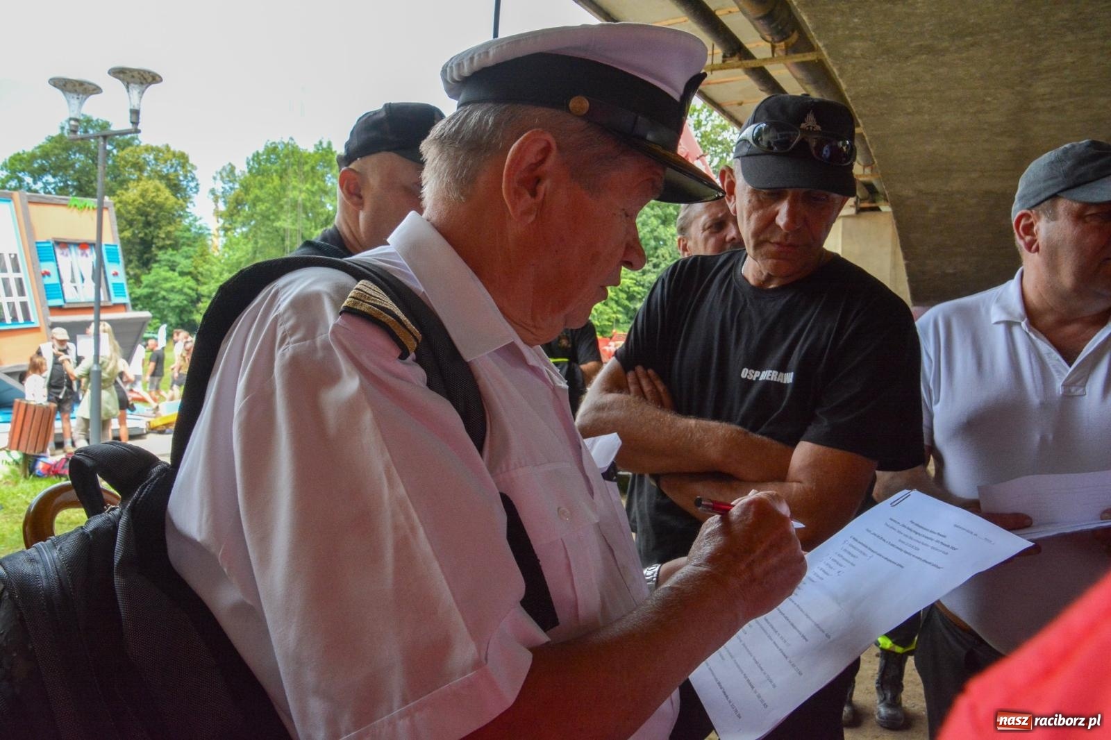 Zdjęcie w galerii na portalu naszraciborz.pl: Panny młode, Indianie i drużyna Shreka. 25. Pływadło w drodze do Koźla [FOTO i WIDEO] wiadomości z regionu