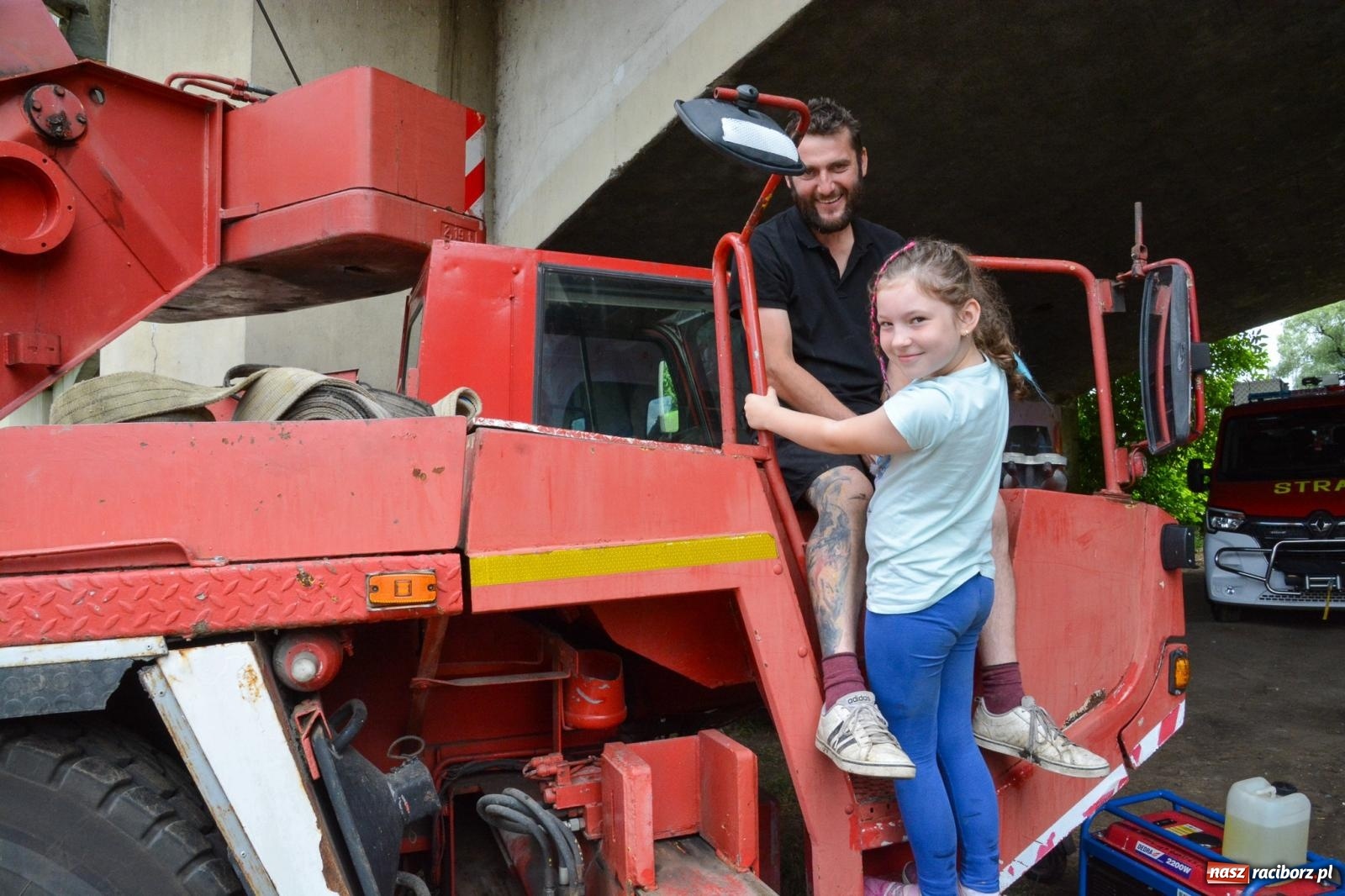 Zdjęcie w galerii na portalu naszraciborz.pl: Panny młode, Indianie i drużyna Shreka. 25. Pływadło w drodze do Koźla [FOTO i WIDEO] wiadomości z regionu