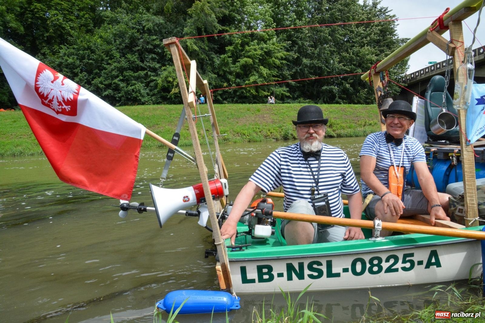 Zdjęcie w galerii na portalu naszraciborz.pl: Panny młode, Indianie i drużyna Shreka. 25. Pływadło w drodze do Koźla [FOTO i WIDEO] wiadomości z regionu