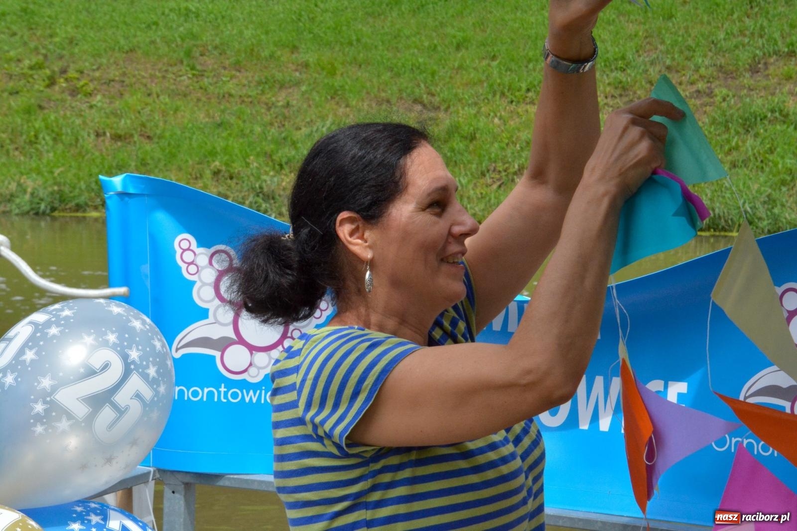 Zdjęcie w galerii na portalu naszraciborz.pl: Panny młode, Indianie i drużyna Shreka. 25. Pływadło w drodze do Koźla [FOTO i WIDEO] wiadomości z regionu