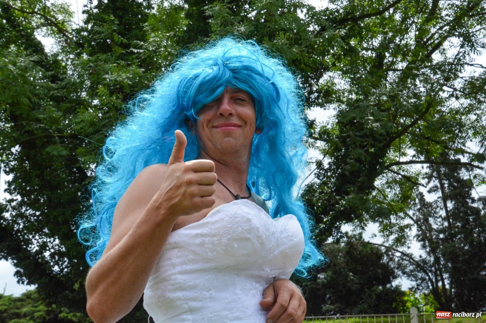 Zdjęcie w galerii na portalu naszraciborz.pl: Panny młode, Indianie i drużyna Shreka. 25. Pływadło w drodze do Koźla [FOTO i WIDEO] wiadomości z regionu