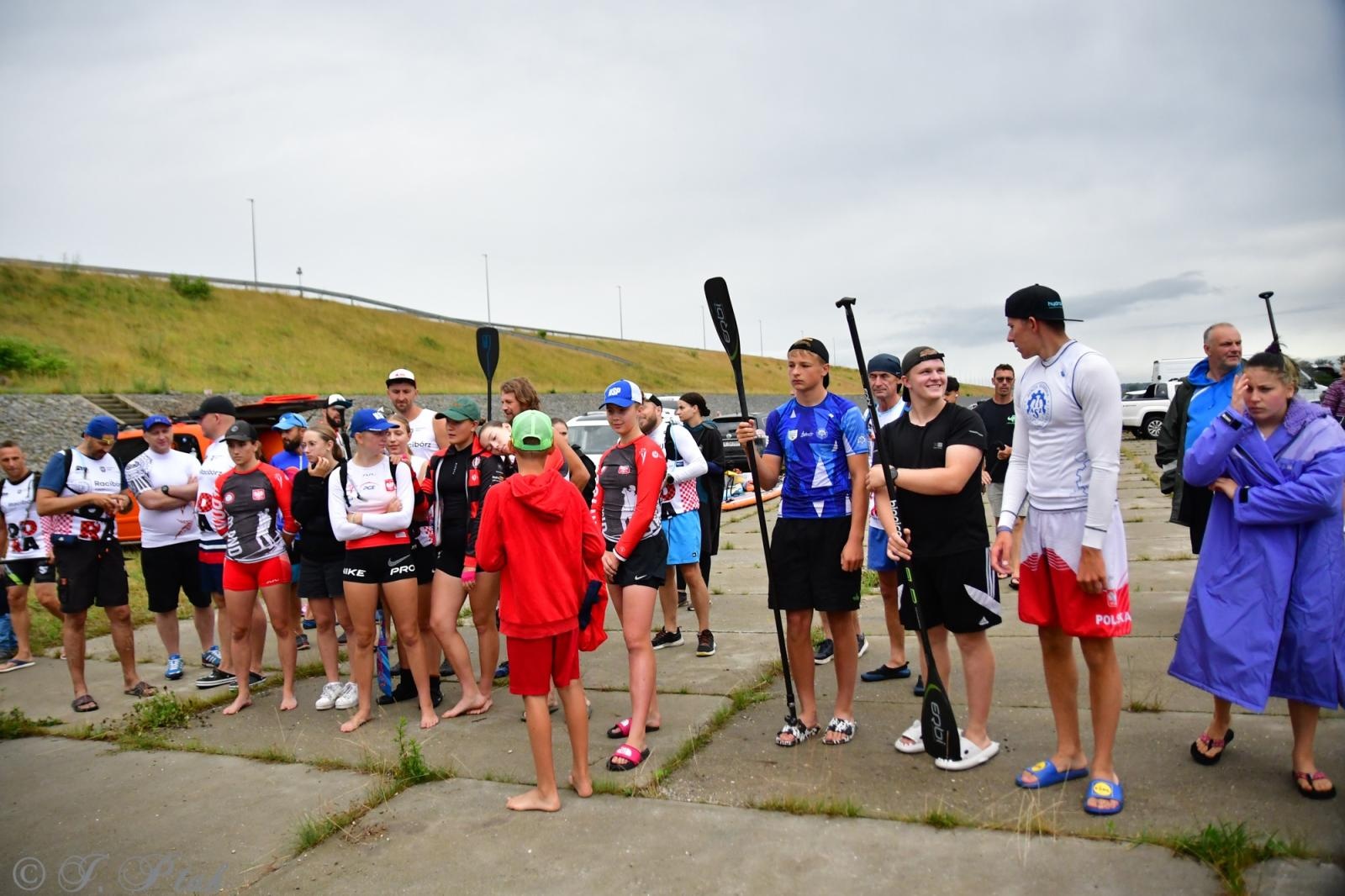 Zdjęcie w galerii na portalu naszraciborz.pl: Odra SUP Cup. Wyścig na najdłuższym dystansie wystartował spod zapory wiadomości z regionu
