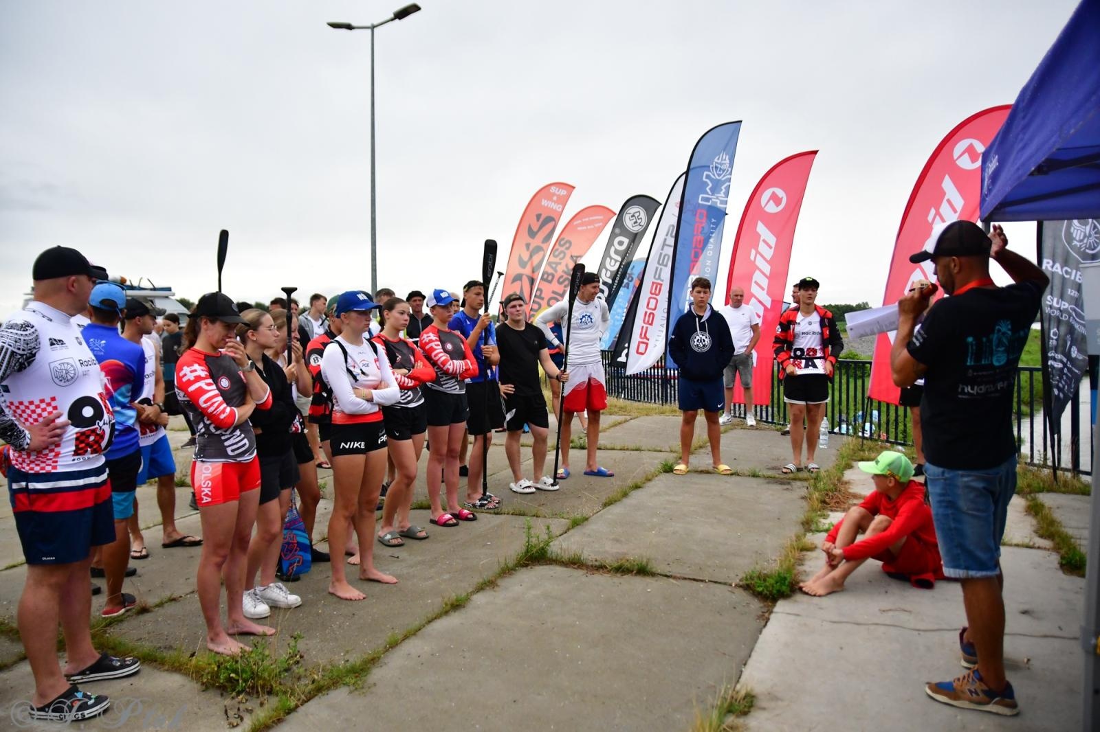 Zdjęcie w galerii na portalu naszraciborz.pl: Odra SUP Cup. Wyścig na najdłuższym dystansie wystartował spod zapory wiadomości z regionu
