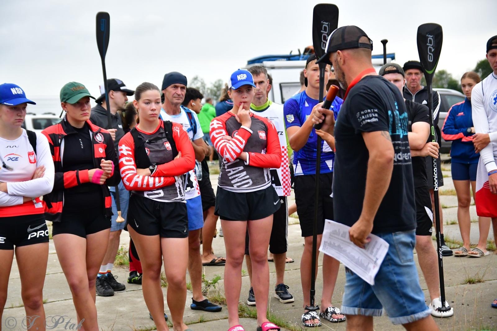 Zdjęcie w galerii na portalu naszraciborz.pl: Odra SUP Cup. Wyścig na najdłuższym dystansie wystartował spod zapory wiadomości z regionu