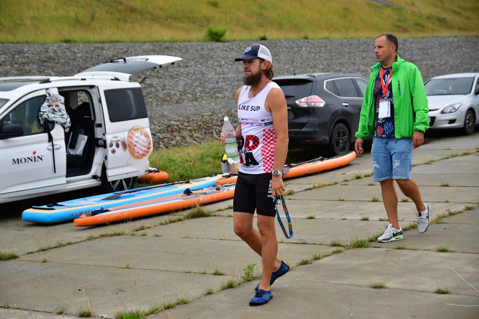 Zdjęcie w galerii na portalu naszraciborz.pl: Odra SUP Cup. Wyścig na najdłuższym dystansie wystartował spod zapory wiadomości z regionu