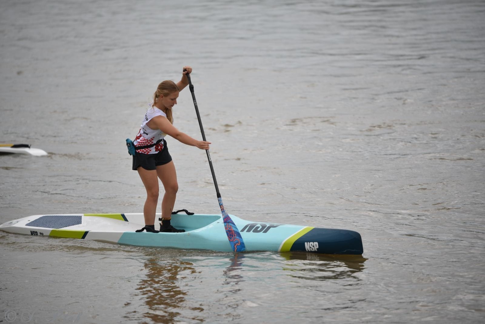 Zdjęcie w galerii na portalu naszraciborz.pl: Odra SUP Cup. Wyścig na najdłuższym dystansie wystartował spod zapory wiadomości z regionu