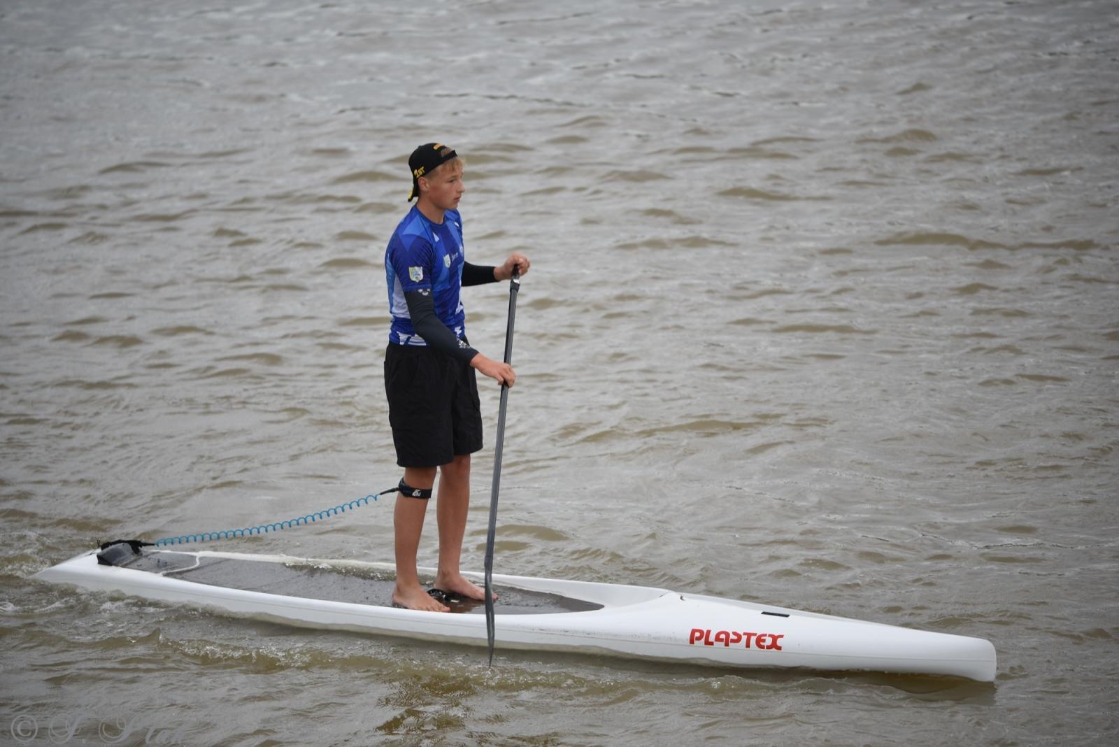 Zdjęcie w galerii na portalu naszraciborz.pl: Odra SUP Cup. Wyścig na najdłuższym dystansie wystartował spod zapory wiadomości z regionu