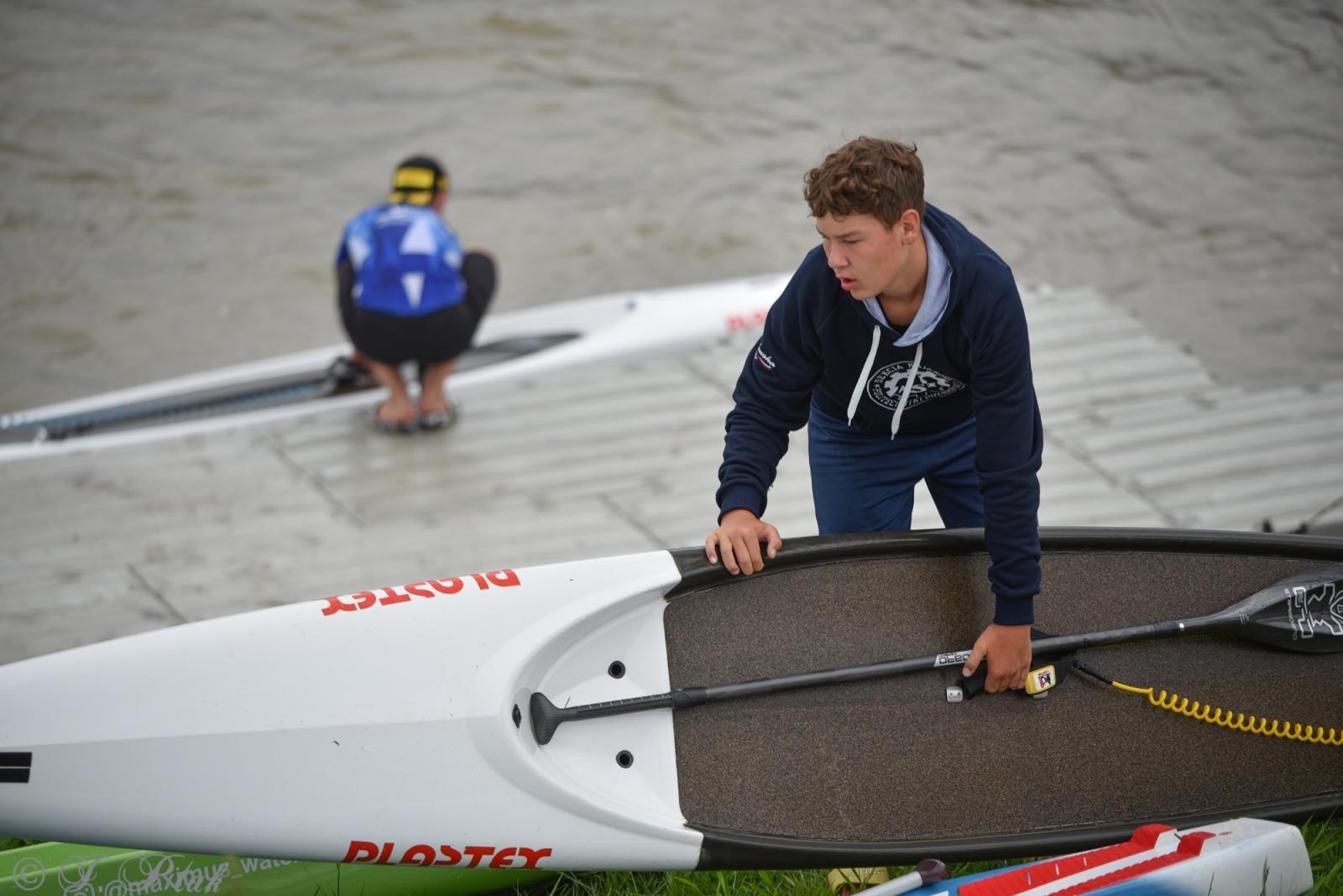 Zdjęcie w galerii na portalu naszraciborz.pl: Odra SUP Cup. Wyścig na najdłuższym dystansie wystartował spod zapory wiadomości z regionu