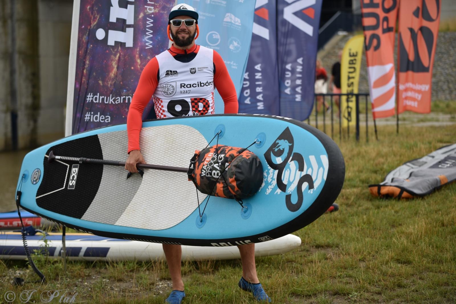 Zdjęcie w galerii na portalu naszraciborz.pl: Odra SUP Cup. Wyścig na najdłuższym dystansie wystartował spod zapory wiadomości z regionu