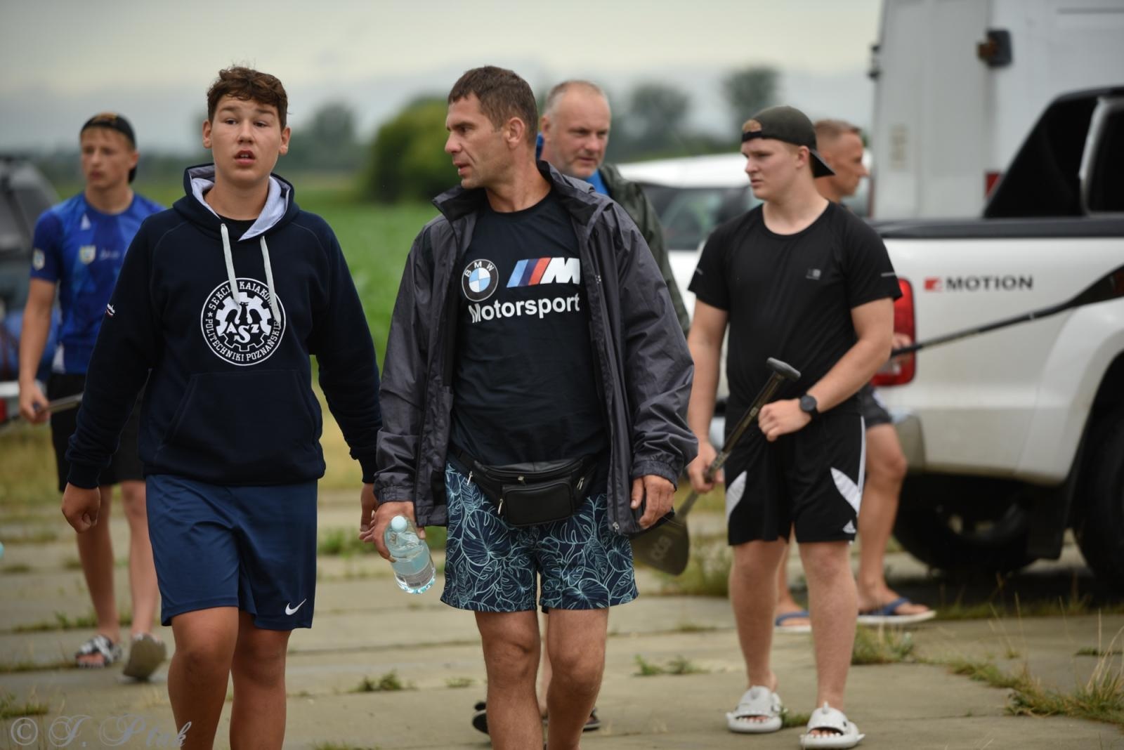 Zdjęcie w galerii na portalu naszraciborz.pl: Odra SUP Cup. Wyścig na najdłuższym dystansie wystartował spod zapory wiadomości z regionu